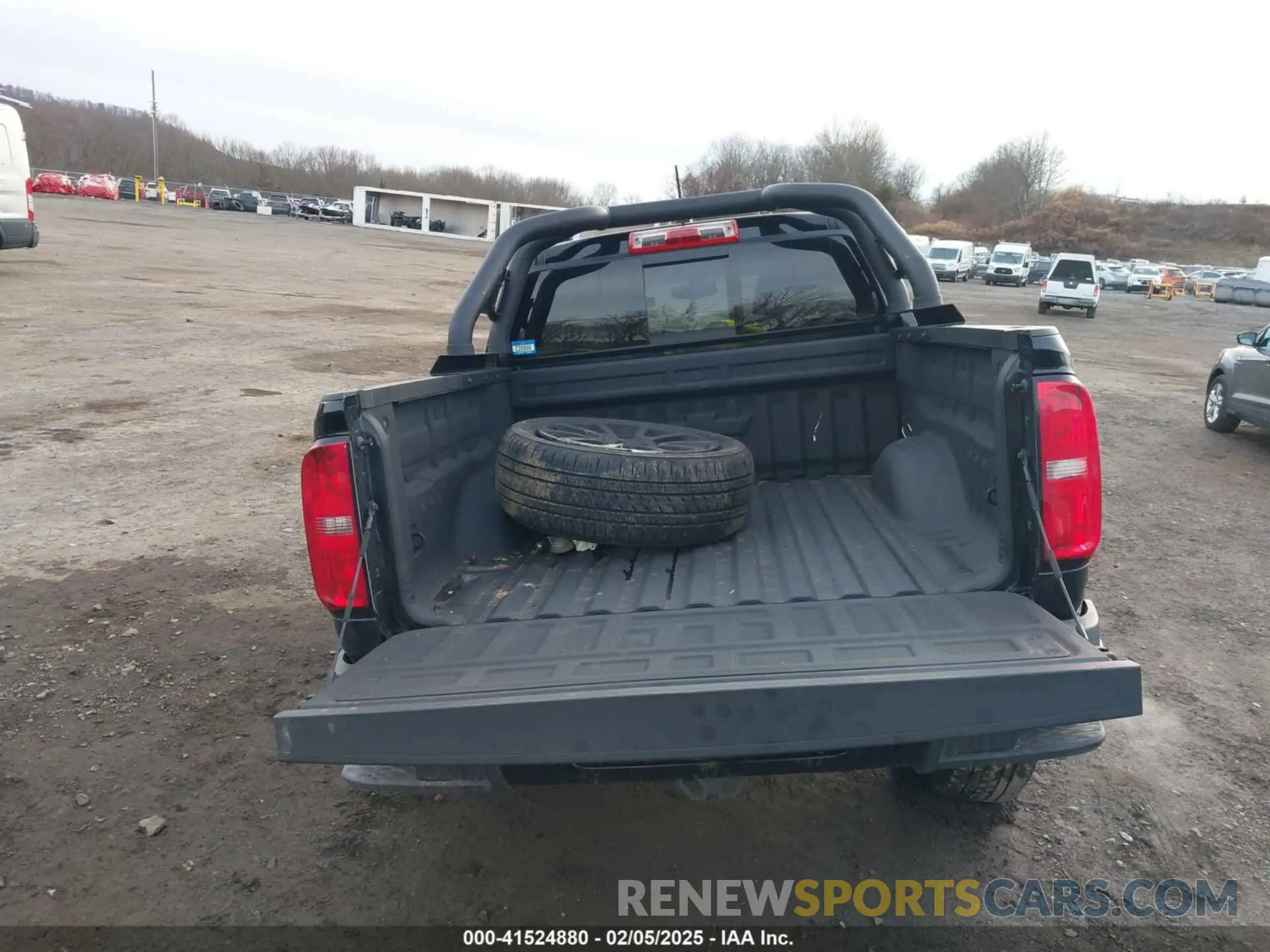 16 Photograph of a damaged car 1GCGSCEN9L1180849 CHEVROLET COLORADO 2020
