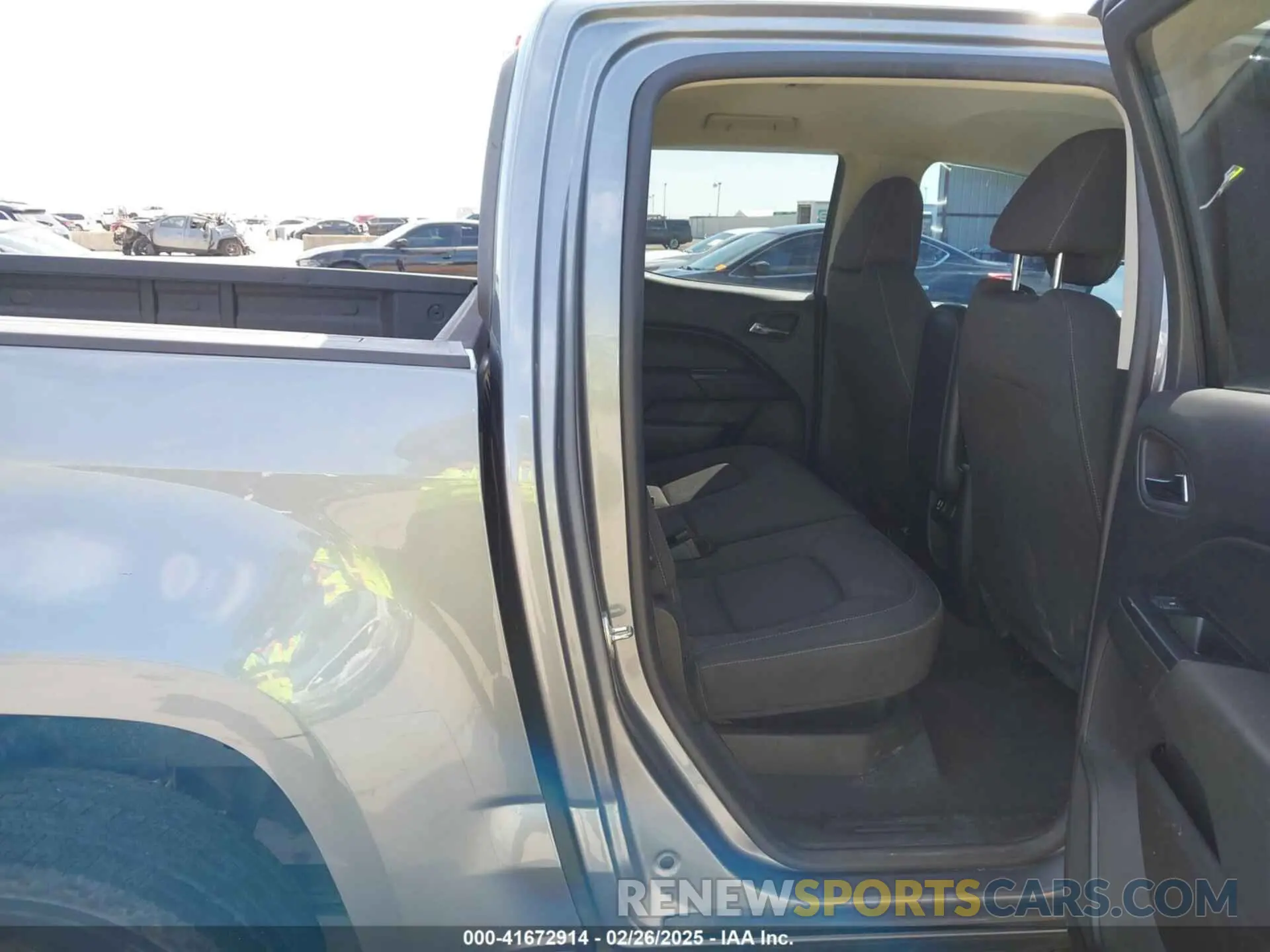 8 Photograph of a damaged car 1GCGSCEN9L1241567 CHEVROLET COLORADO 2020