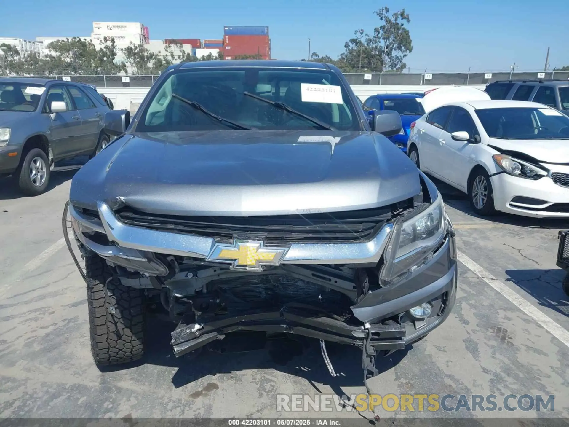 11 Photograph of a damaged car 1GCGSCEN9L1242637 CHEVROLET COLORADO 2020