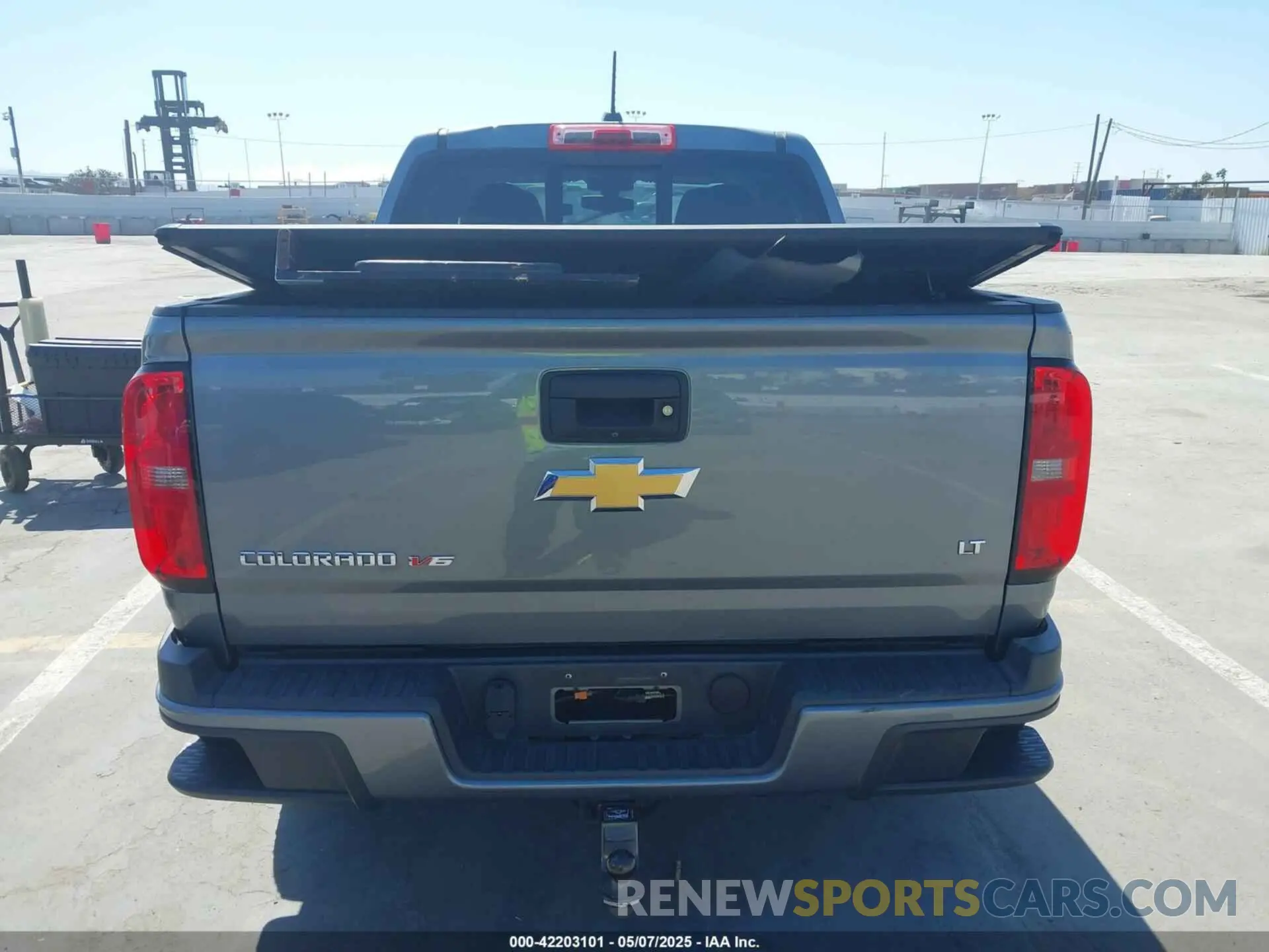 15 Photograph of a damaged car 1GCGSCEN9L1242637 CHEVROLET COLORADO 2020
