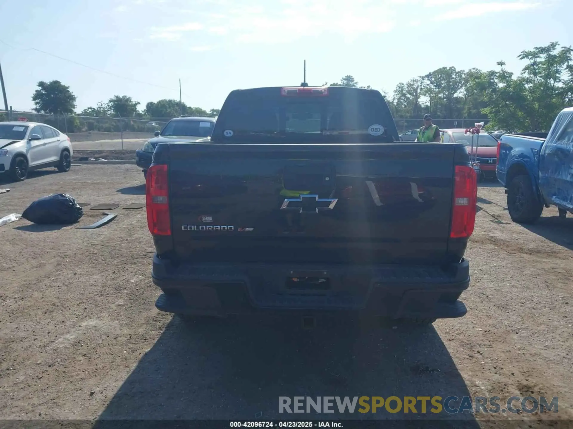 16 Photograph of a damaged car 1GCGSDEN2L1122555 CHEVROLET COLORADO 2020