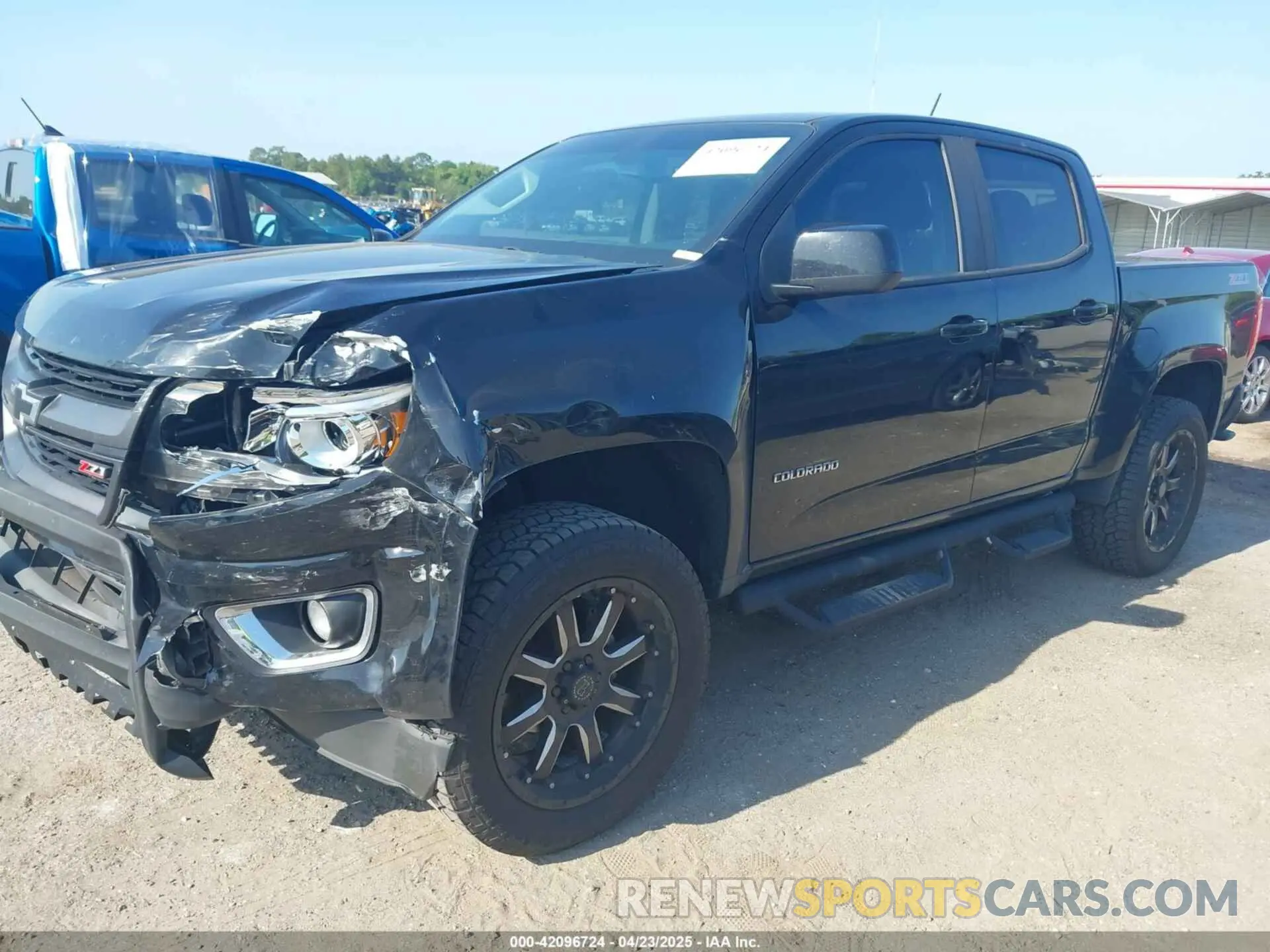 2 Photograph of a damaged car 1GCGSDEN2L1122555 CHEVROLET COLORADO 2020