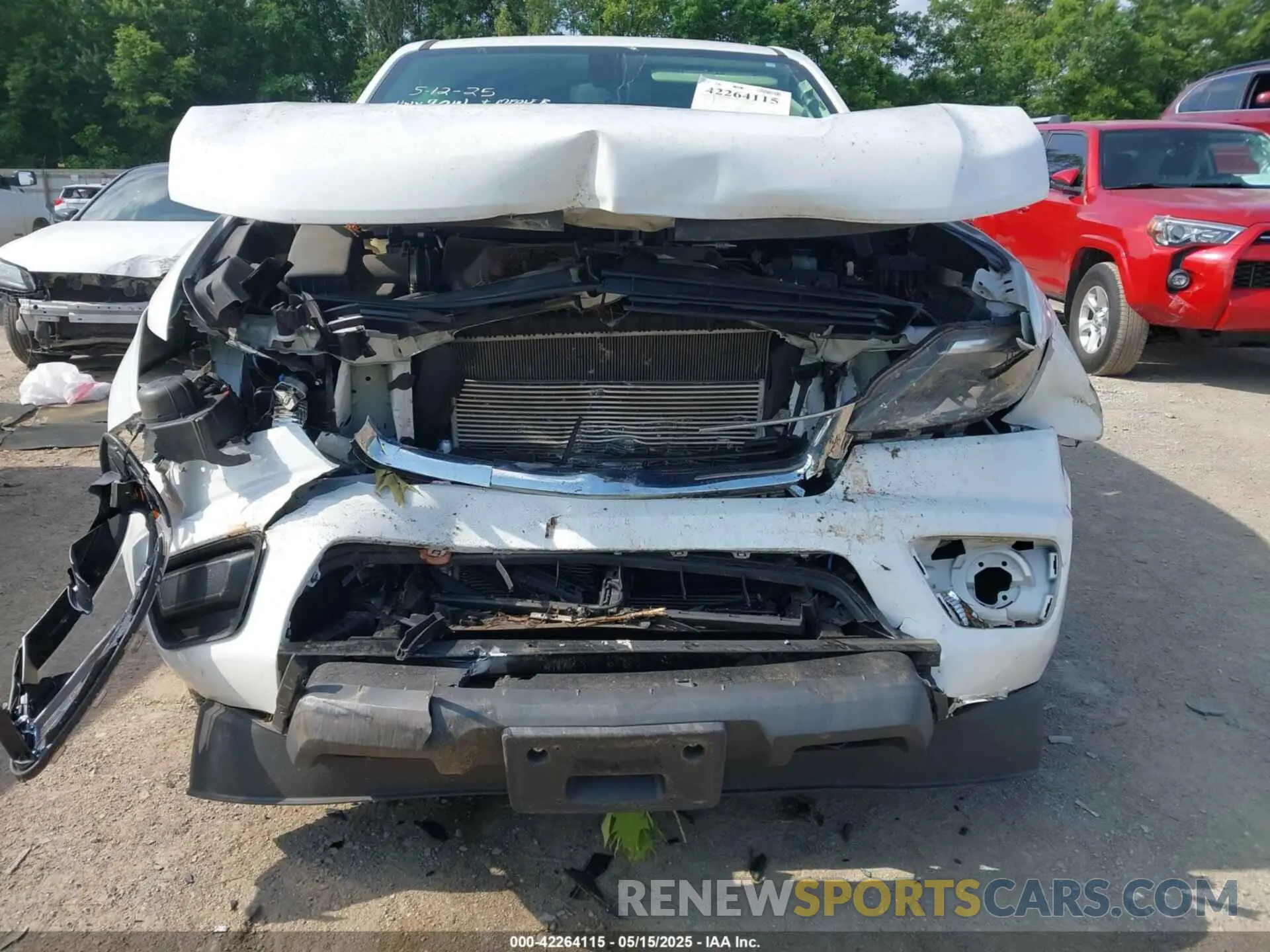 12 Photograph of a damaged car 1GCGTBEN0L1221649 CHEVROLET COLORADO 2020
