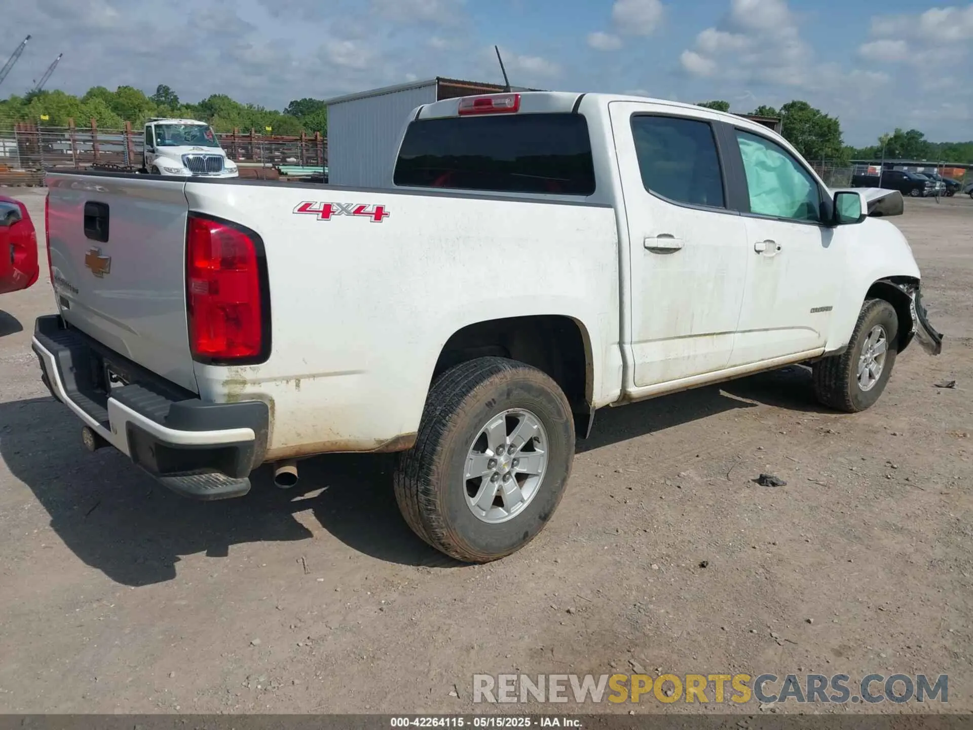 4 Photograph of a damaged car 1GCGTBEN0L1221649 CHEVROLET COLORADO 2020
