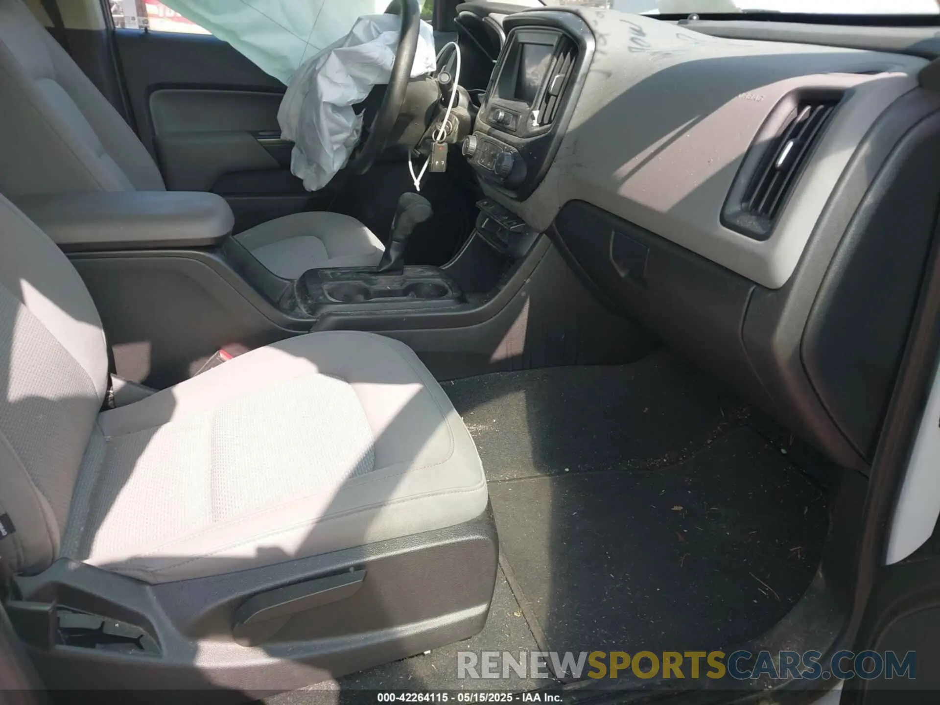 5 Photograph of a damaged car 1GCGTBEN0L1221649 CHEVROLET COLORADO 2020