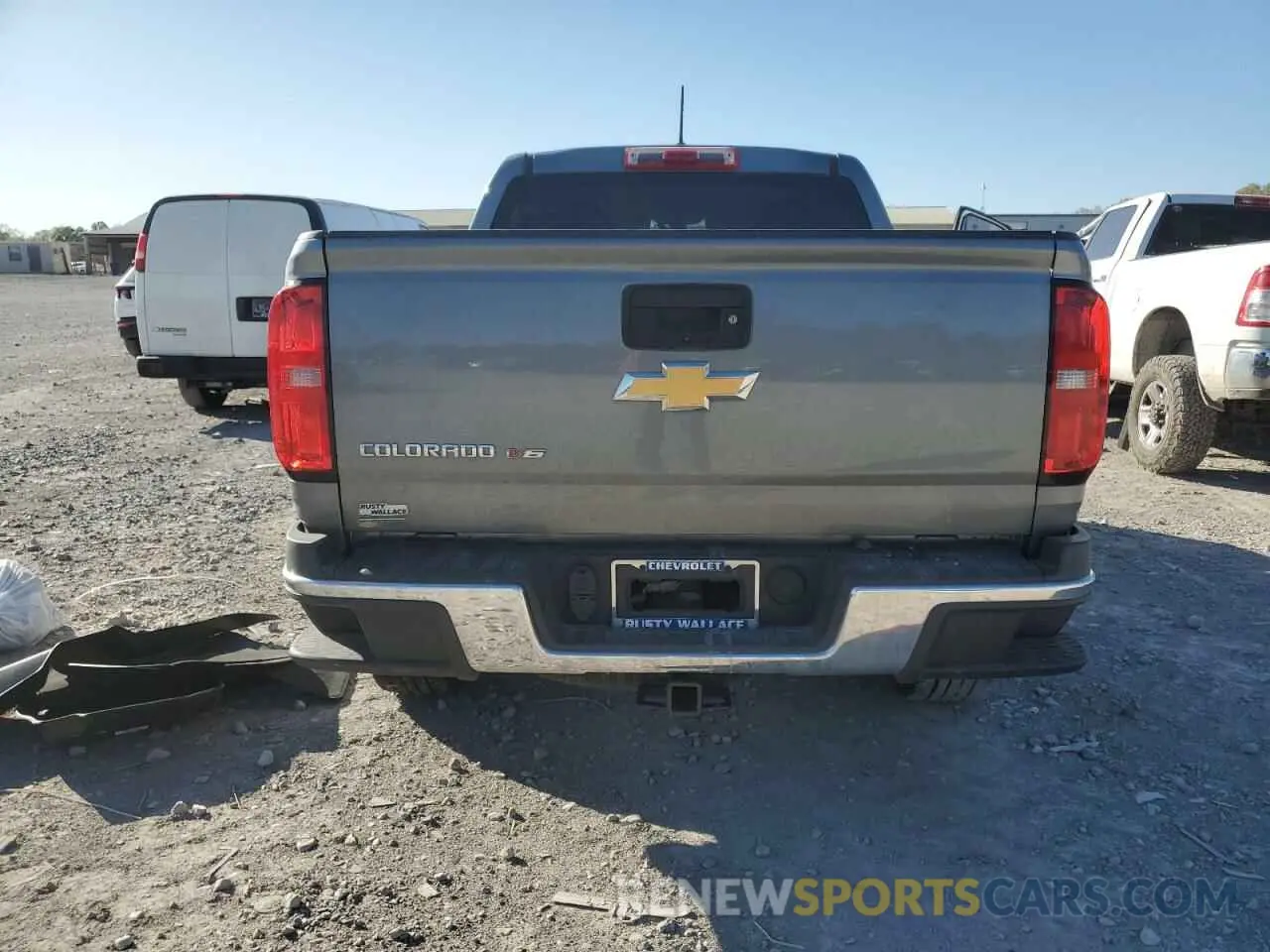 6 Photograph of a damaged car 1GCGTBEN2L1100394 CHEVROLET COLORADO 2020