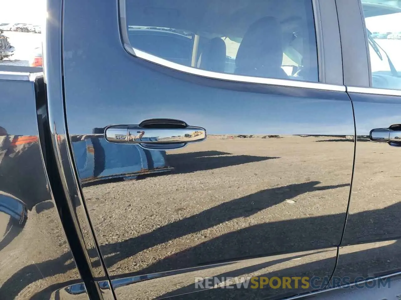 10 Photograph of a damaged car 1GCGTBEN2L1106678 CHEVROLET COLORADO 2020