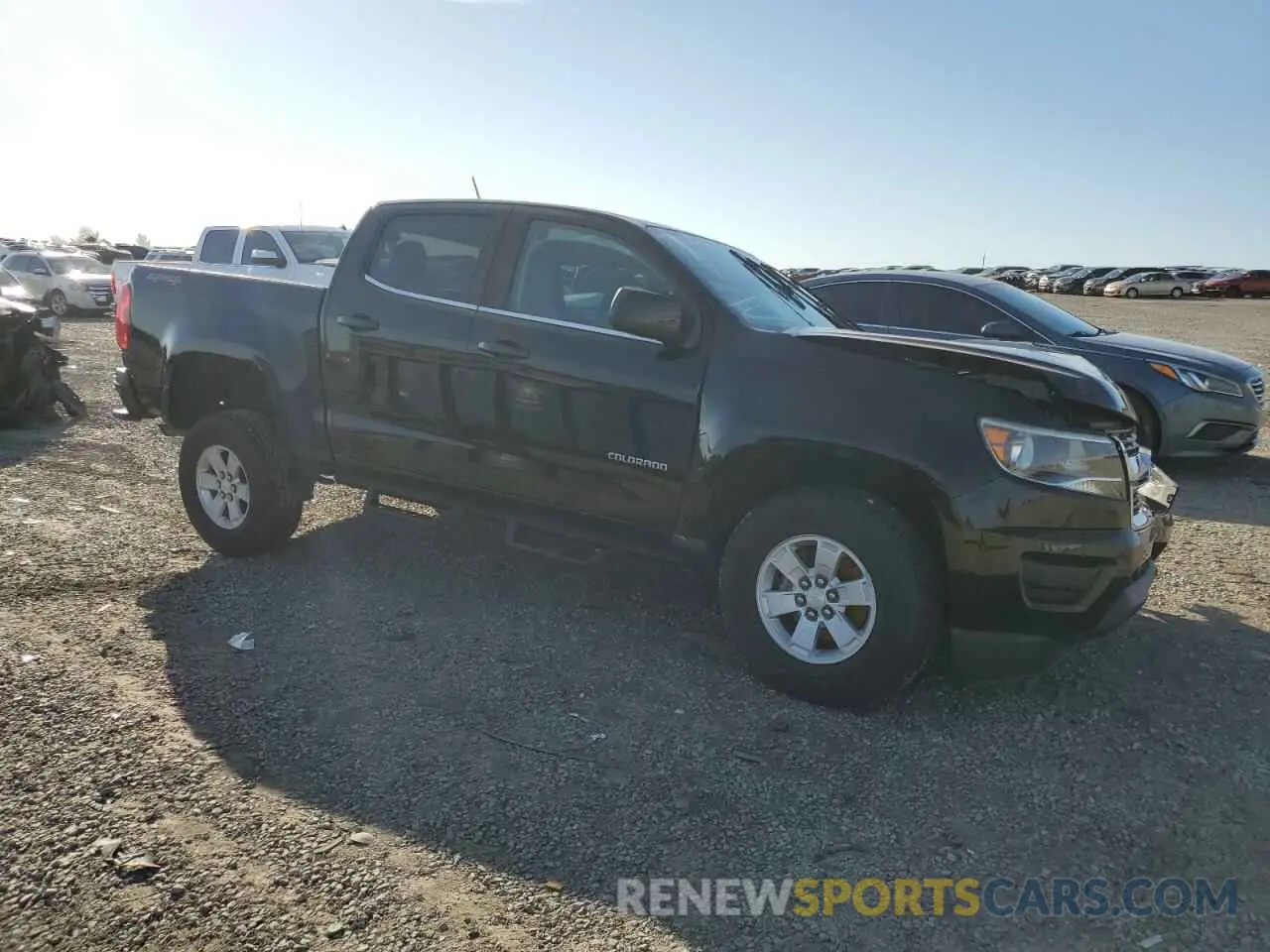 4 Photograph of a damaged car 1GCGTBEN2L1106678 CHEVROLET COLORADO 2020