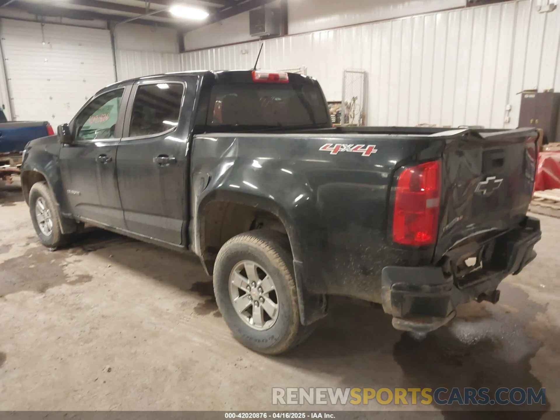 3 Photograph of a damaged car 1GCGTBEN2L1178464 CHEVROLET COLORADO 2020
