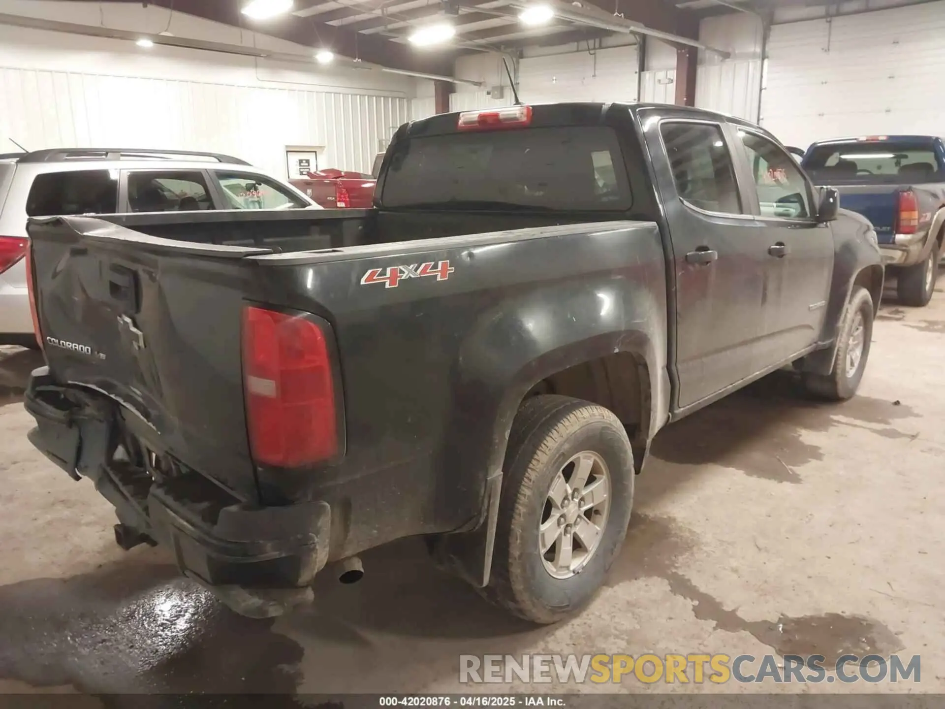 4 Photograph of a damaged car 1GCGTBEN2L1178464 CHEVROLET COLORADO 2020