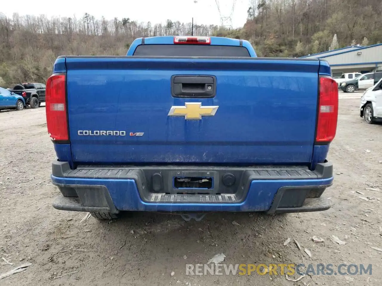 6 Photograph of a damaged car 1GCGTBEN4L1130643 CHEVROLET COLORADO 2020