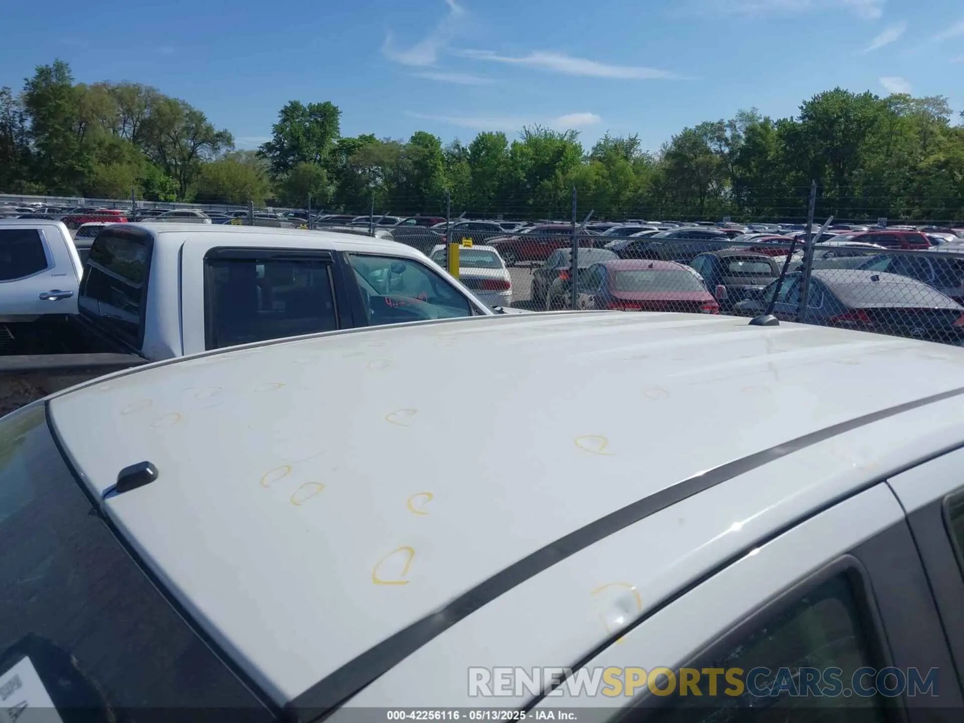 17 Photograph of a damaged car 1GCGTBEN4L1227194 CHEVROLET COLORADO 2020