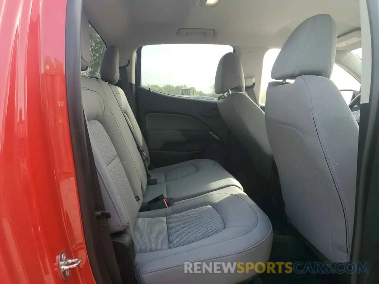 10 Photograph of a damaged car 1GCGTBEN5L1200313 CHEVROLET COLORADO 2020