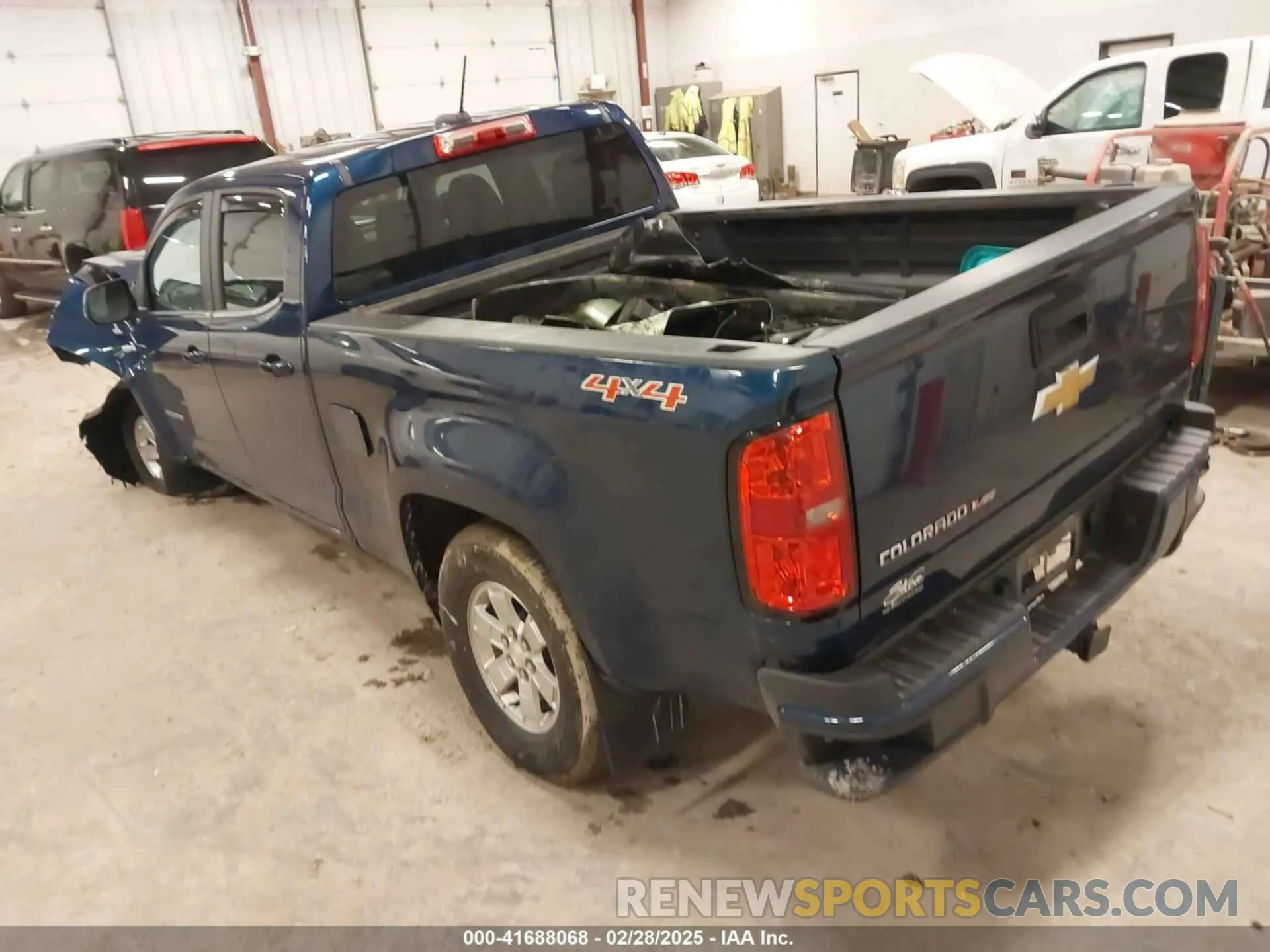 3 Photograph of a damaged car 1GCGTBEN7L1113061 CHEVROLET COLORADO 2020