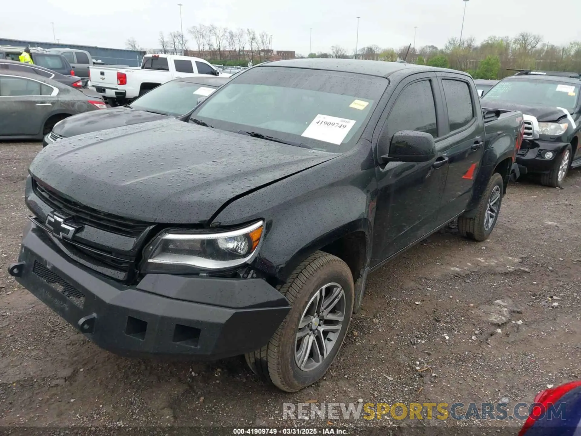 2 Photograph of a damaged car 1GCGTBEN9L1140648 CHEVROLET COLORADO 2020