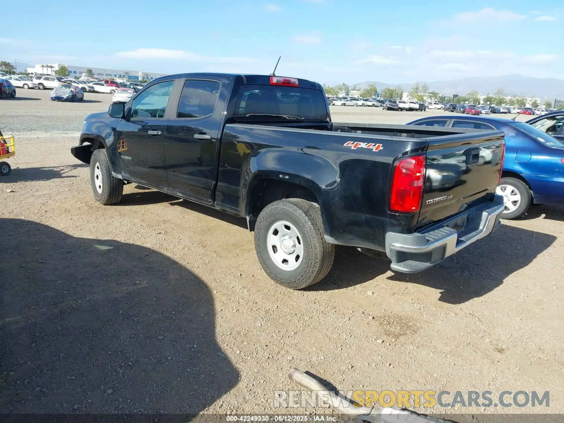 3 Photograph of a damaged car 1GCGTBENXL1212795 CHEVROLET COLORADO 2020