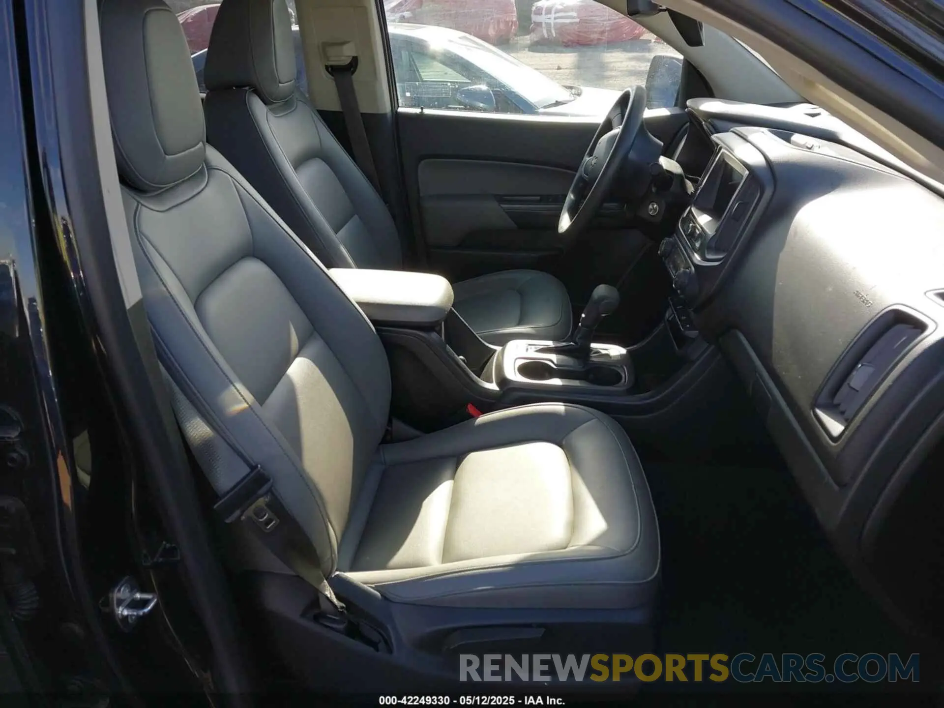 5 Photograph of a damaged car 1GCGTBENXL1212795 CHEVROLET COLORADO 2020