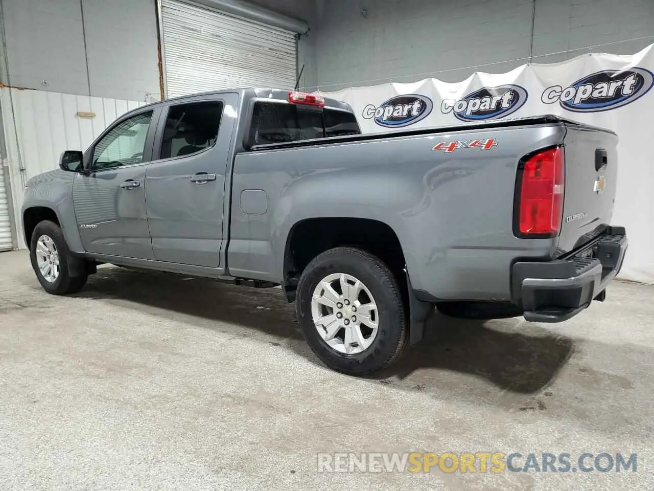 2 Photograph of a damaged car 1GCGTCEN5L1151555 CHEVROLET COLORADO 2020