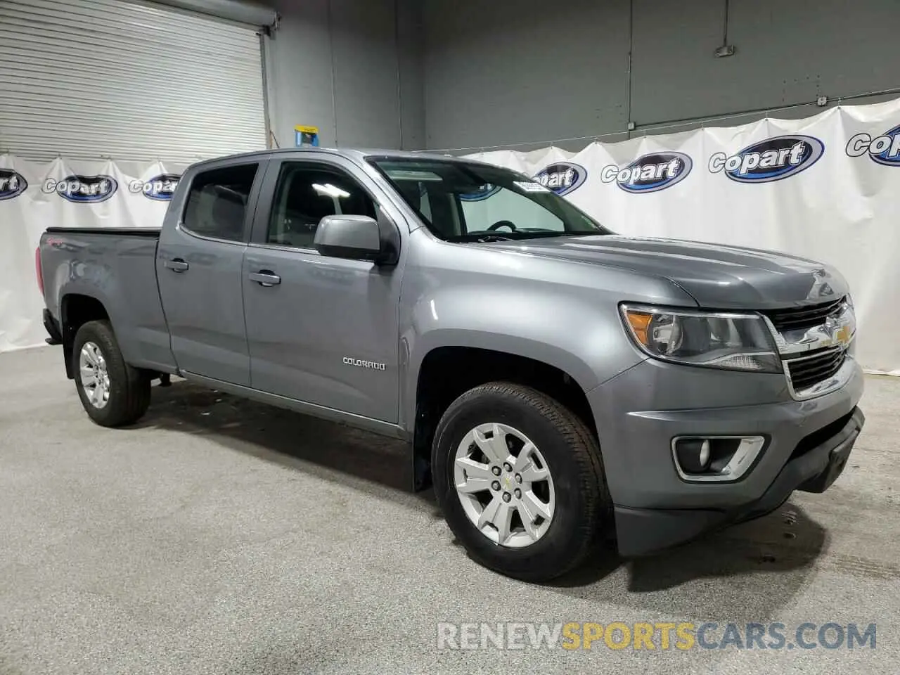 4 Photograph of a damaged car 1GCGTCEN5L1151555 CHEVROLET COLORADO 2020