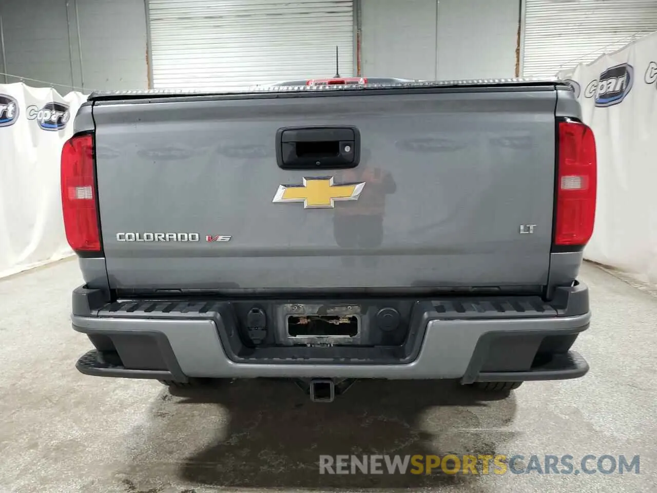 6 Photograph of a damaged car 1GCGTCEN5L1151555 CHEVROLET COLORADO 2020