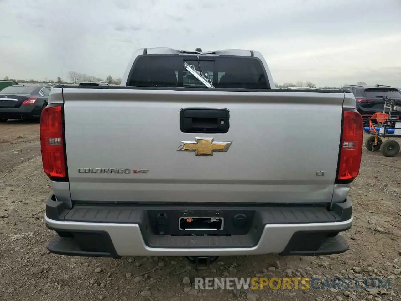 6 Photograph of a damaged car 1GCGTCEN5L1200740 CHEVROLET COLORADO 2020