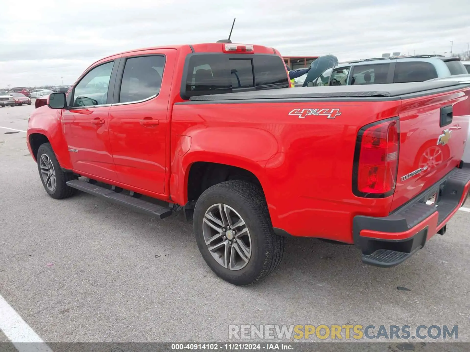 3 Photograph of a damaged car 1GCGTCEN6L1149328 CHEVROLET COLORADO 2020