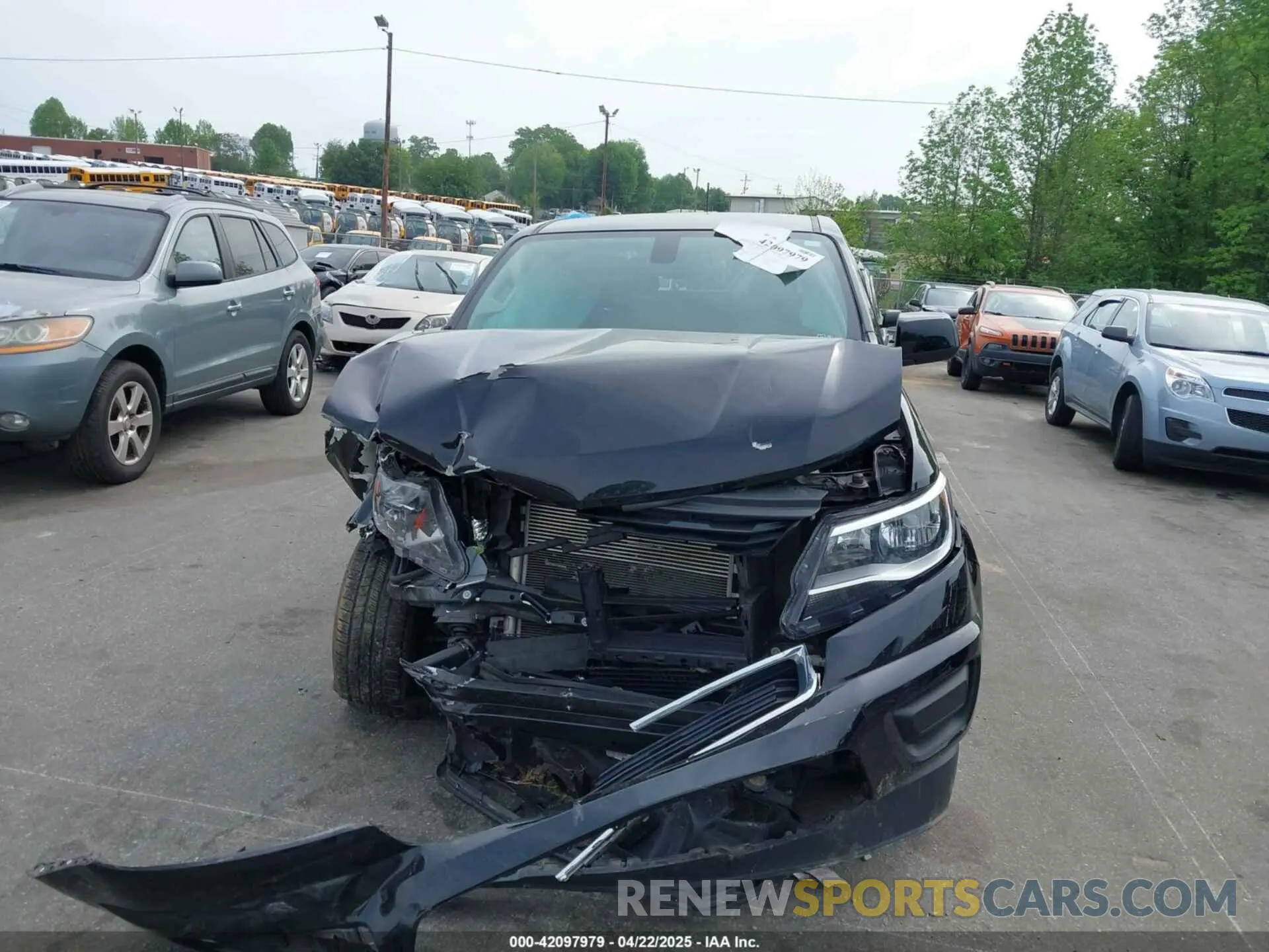 12 Photograph of a damaged car 1GCGTCEN6L1189568 CHEVROLET COLORADO 2020