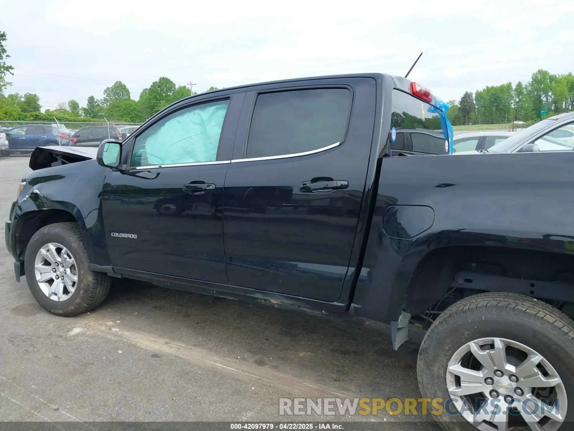 14 Photograph of a damaged car 1GCGTCEN6L1189568 CHEVROLET COLORADO 2020