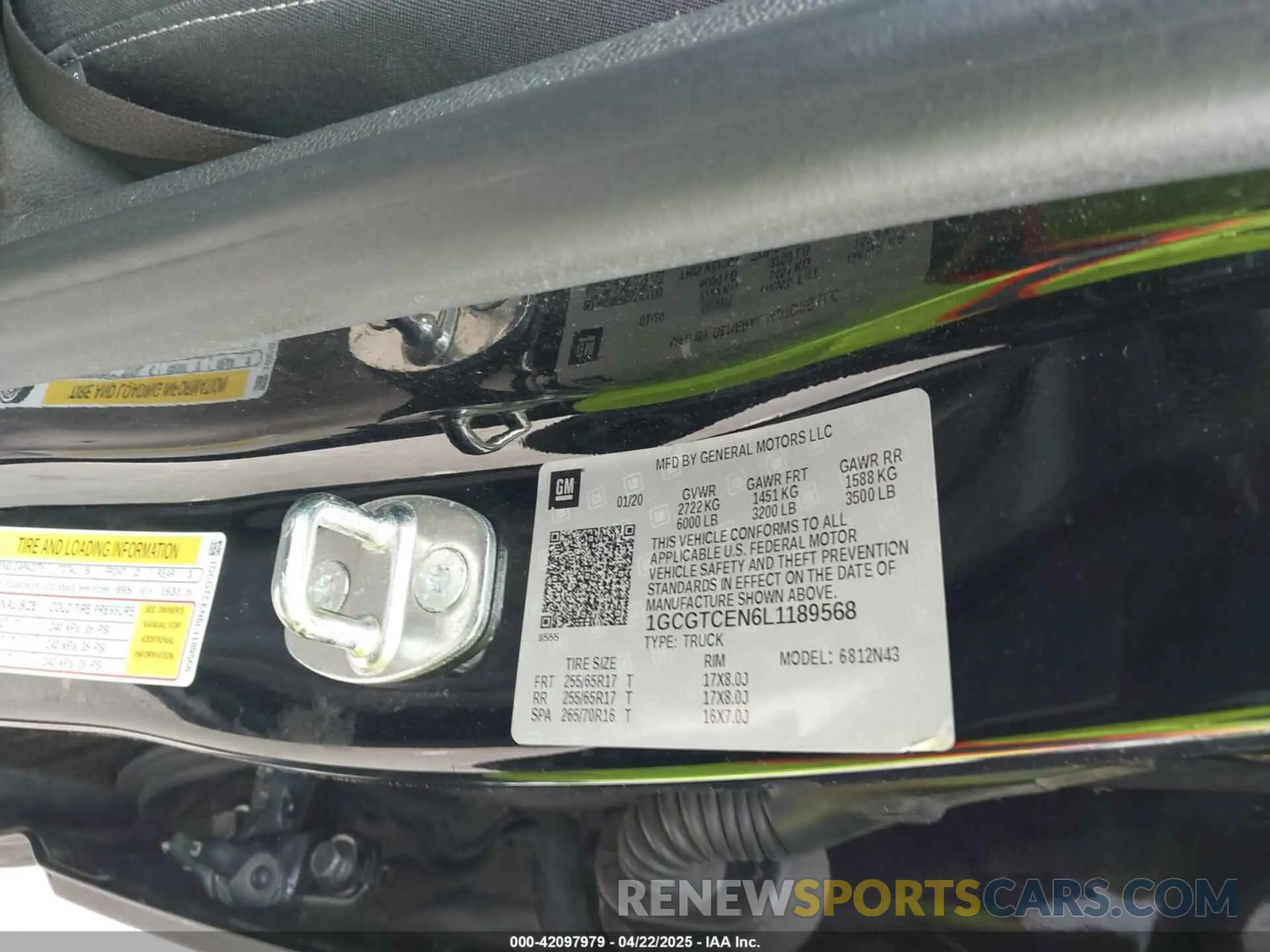9 Photograph of a damaged car 1GCGTCEN6L1189568 CHEVROLET COLORADO 2020