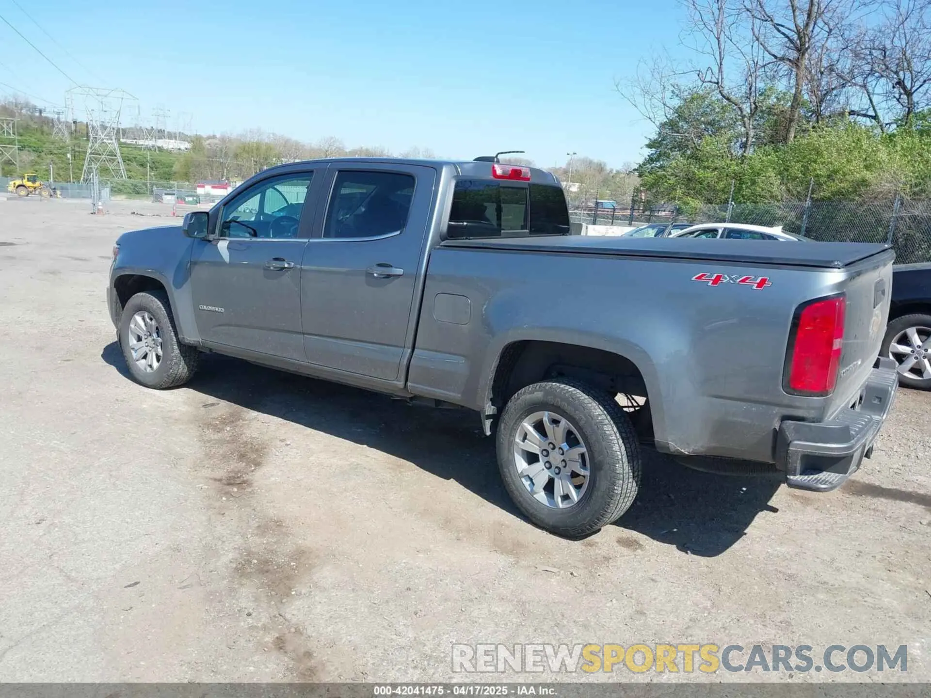 3 Photograph of a damaged car 1GCGTCEN7L1170611 CHEVROLET COLORADO 2020