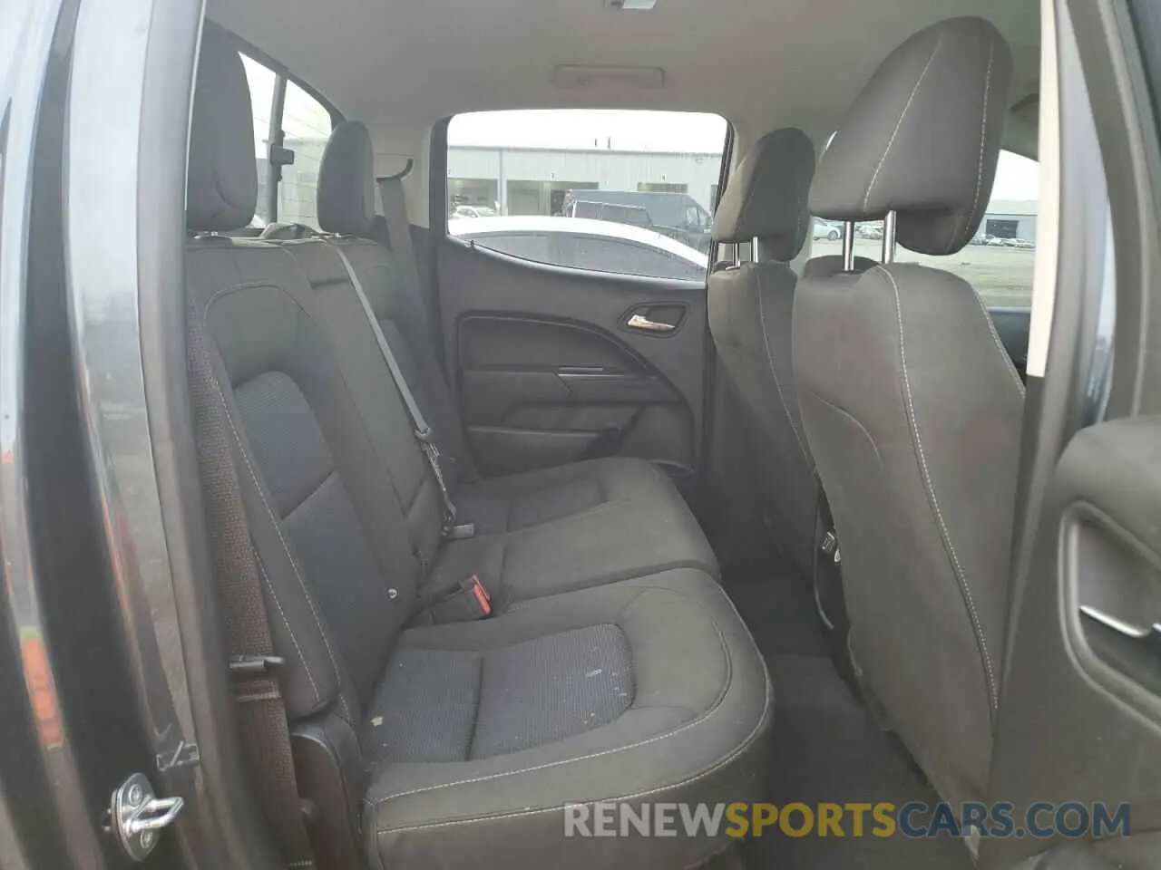 11 Photograph of a damaged car 1GCGTCEN8L1156992 CHEVROLET COLORADO 2020