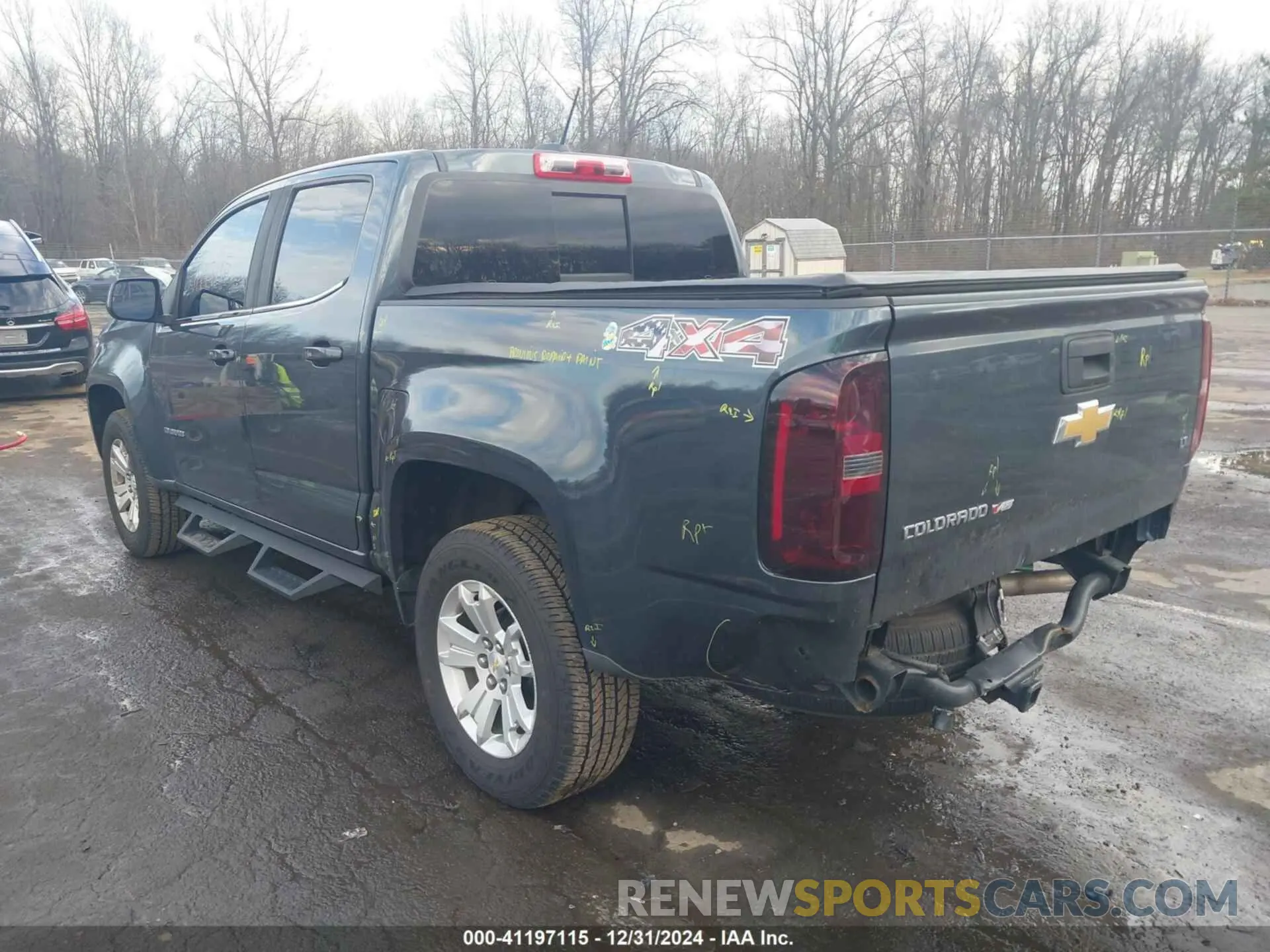 3 Photograph of a damaged car 1GCGTCEN9L1134239 CHEVROLET COLORADO 2020