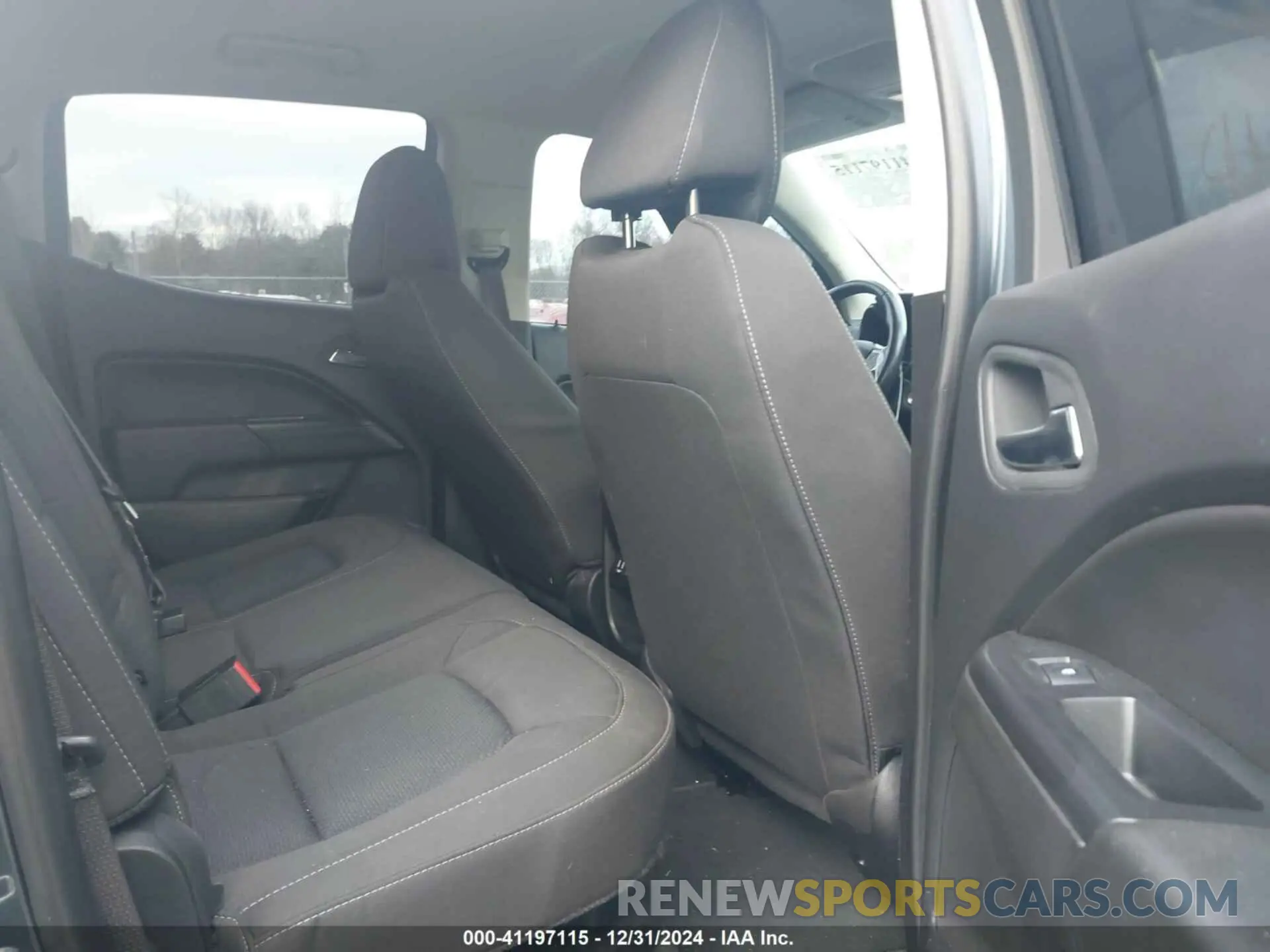 8 Photograph of a damaged car 1GCGTCEN9L1134239 CHEVROLET COLORADO 2020