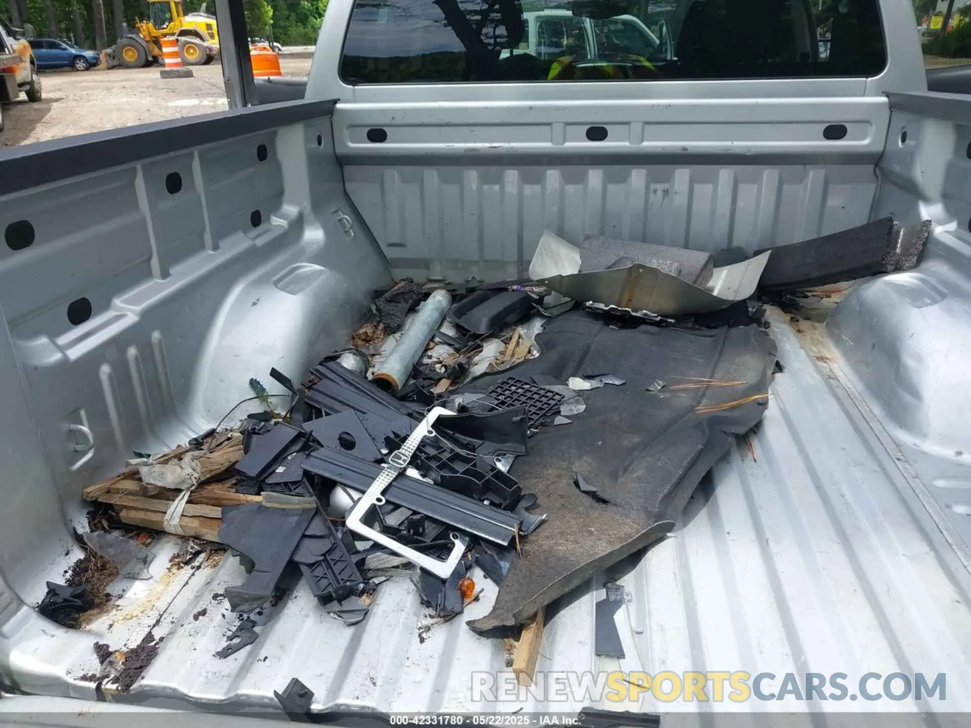 12 Photograph of a damaged car 1GCGTCENXL1126974 CHEVROLET COLORADO 2020