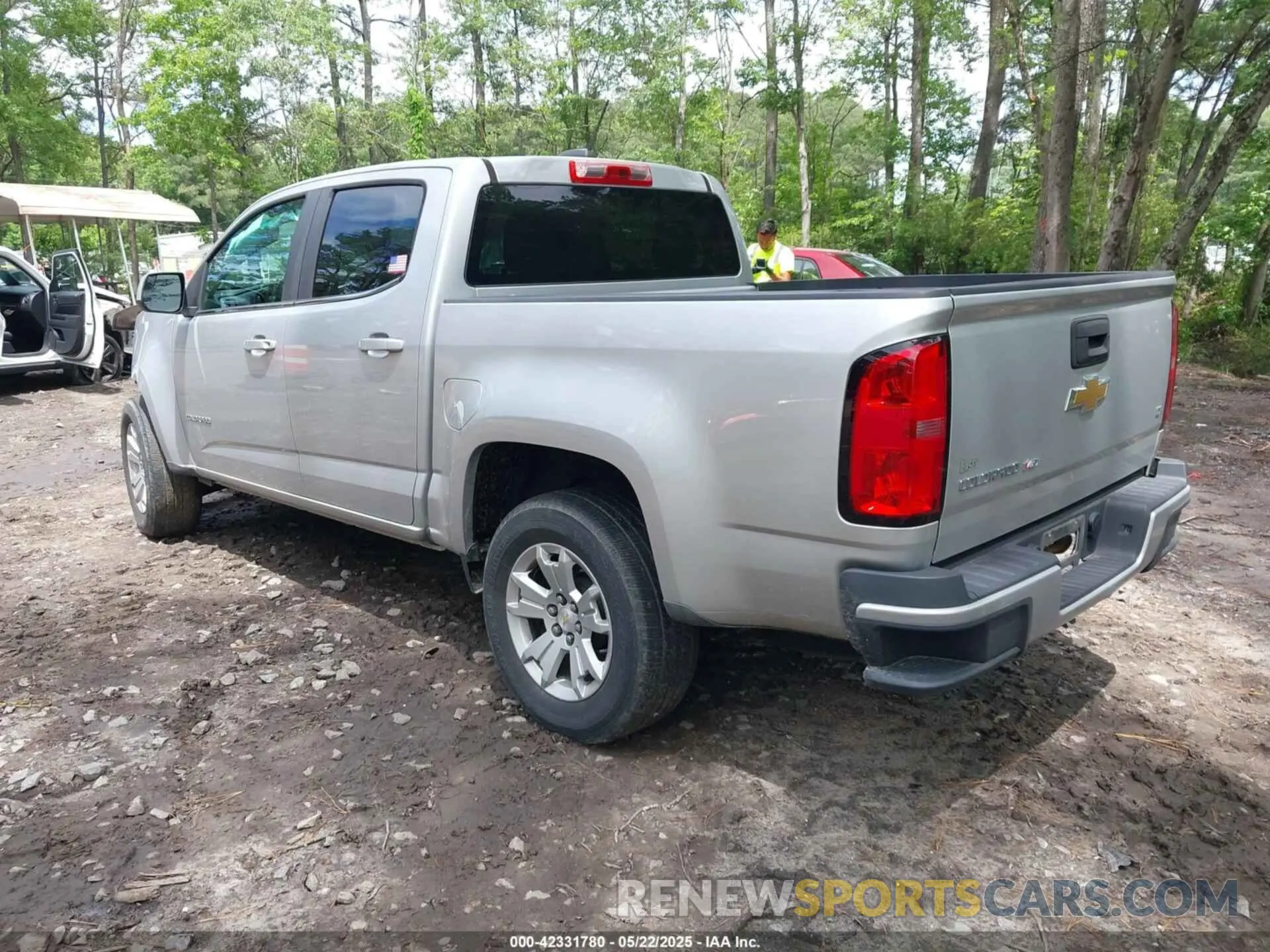 3 Photograph of a damaged car 1GCGTCENXL1126974 CHEVROLET COLORADO 2020