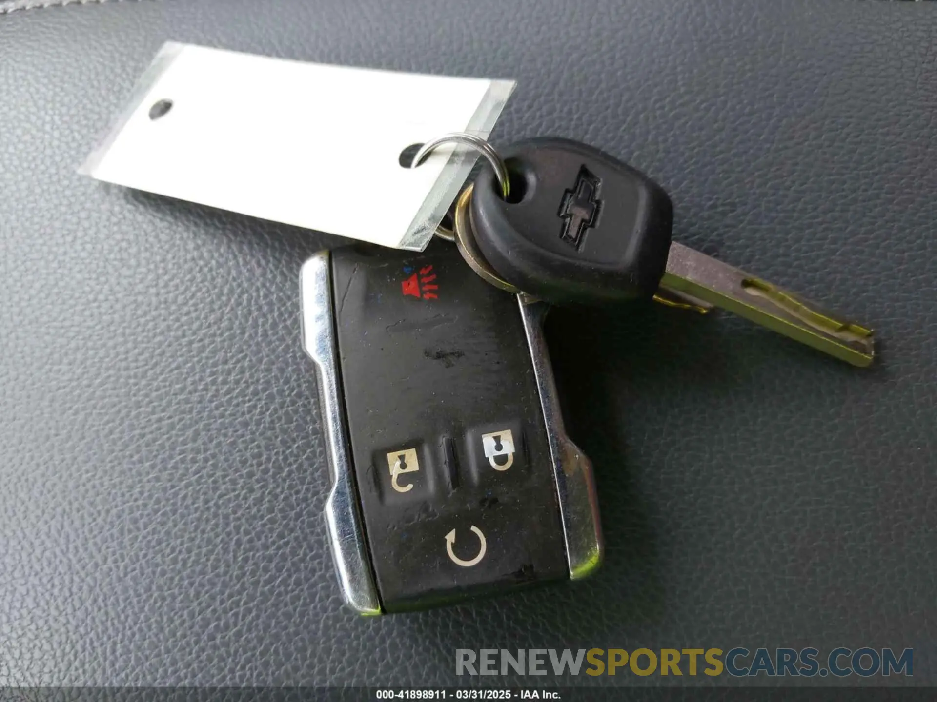 11 Photograph of a damaged car 1GCGTDEN3L1132444 CHEVROLET COLORADO 2020