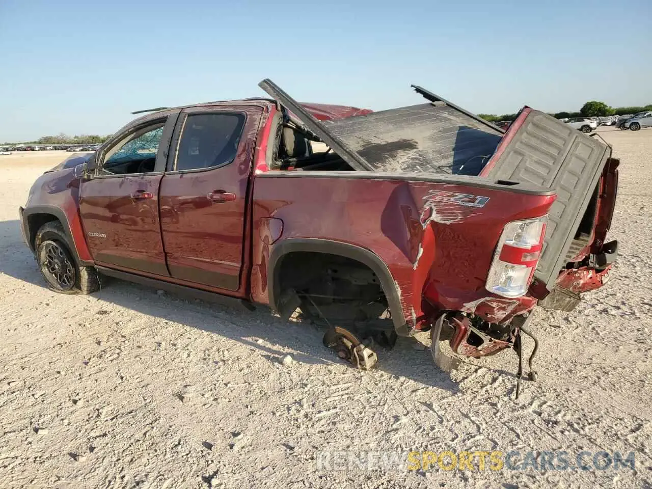 2 Photograph of a damaged car 1GCGTDEN3L1202170 CHEVROLET COLORADO 2020