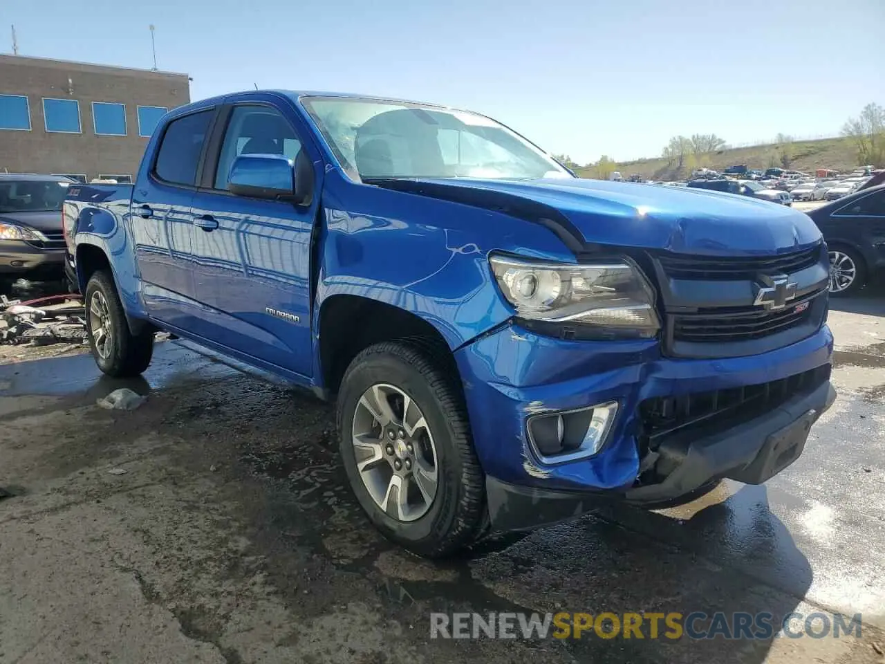 4 Photograph of a damaged car 1GCGTDEN5L1104824 CHEVROLET COLORADO 2020