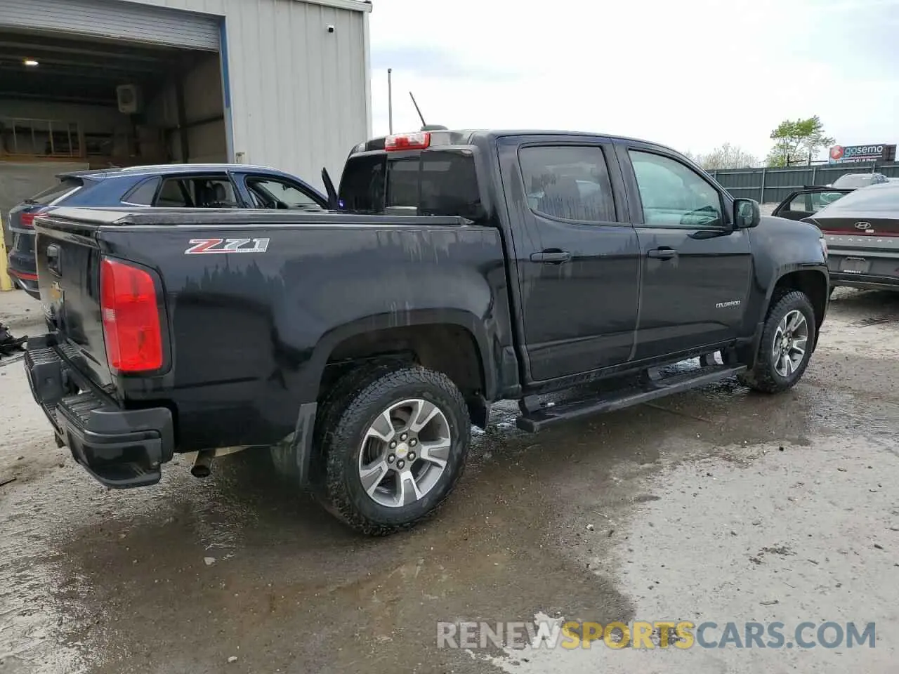 3 Photograph of a damaged car 1GCGTDEN6L1138531 CHEVROLET COLORADO 2020