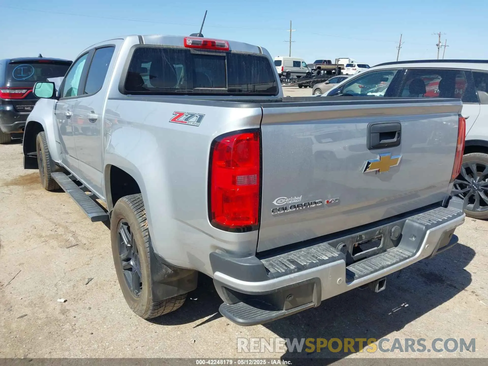 3 Photograph of a damaged car 1GCGTDEN7L1131961 CHEVROLET COLORADO 2020