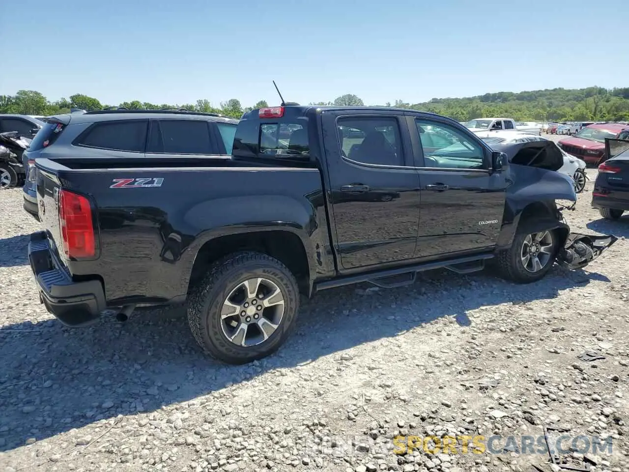 3 Photograph of a damaged car 1GCGTDEN7L1229369 CHEVROLET COLORADO 2020
