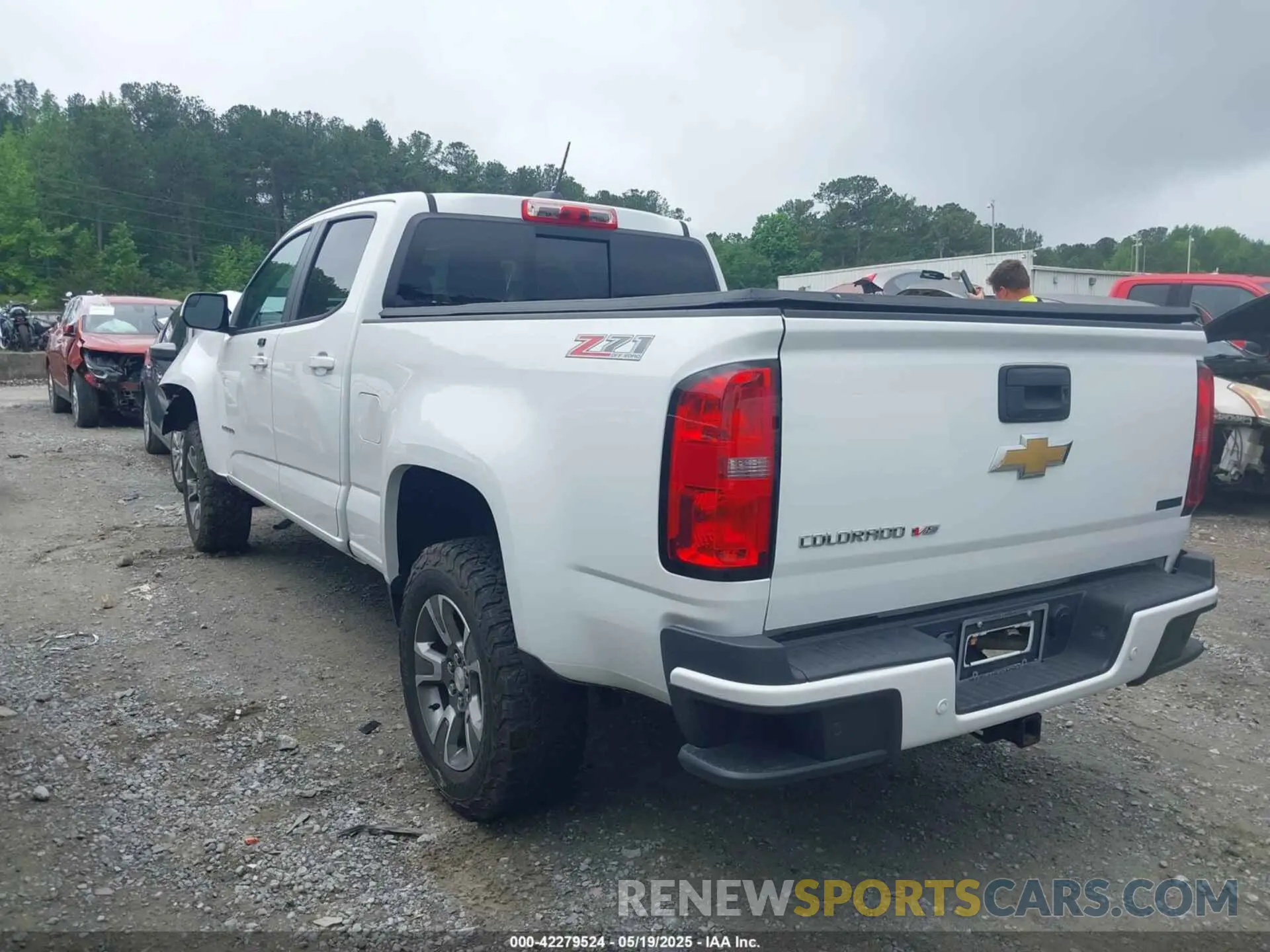 14 Photograph of a damaged car 1GCGTDEN8L1238033 CHEVROLET COLORADO 2020