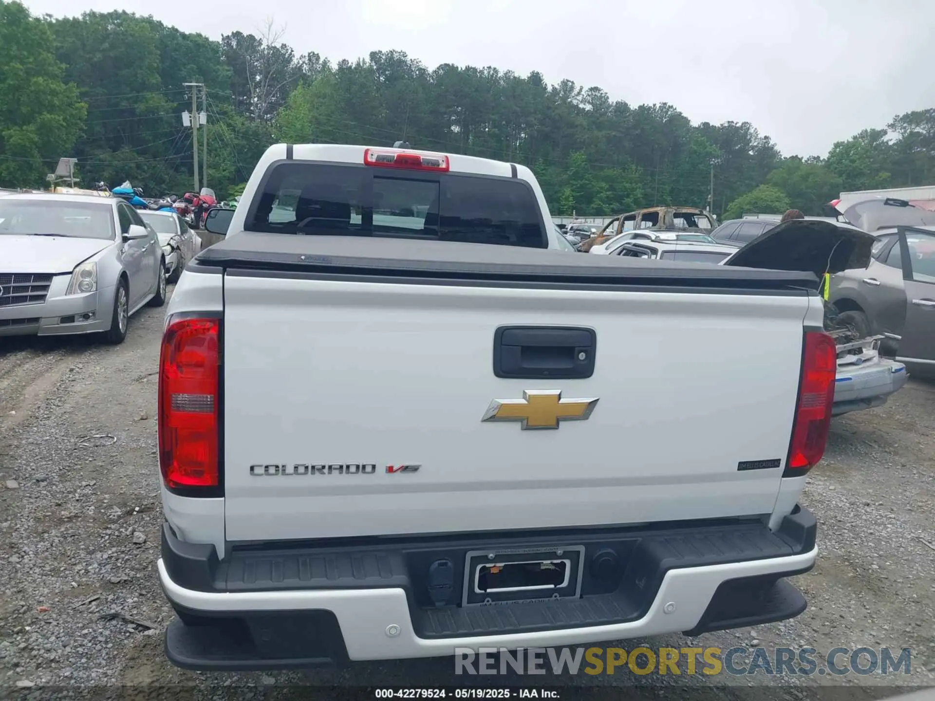 16 Photograph of a damaged car 1GCGTDEN8L1238033 CHEVROLET COLORADO 2020