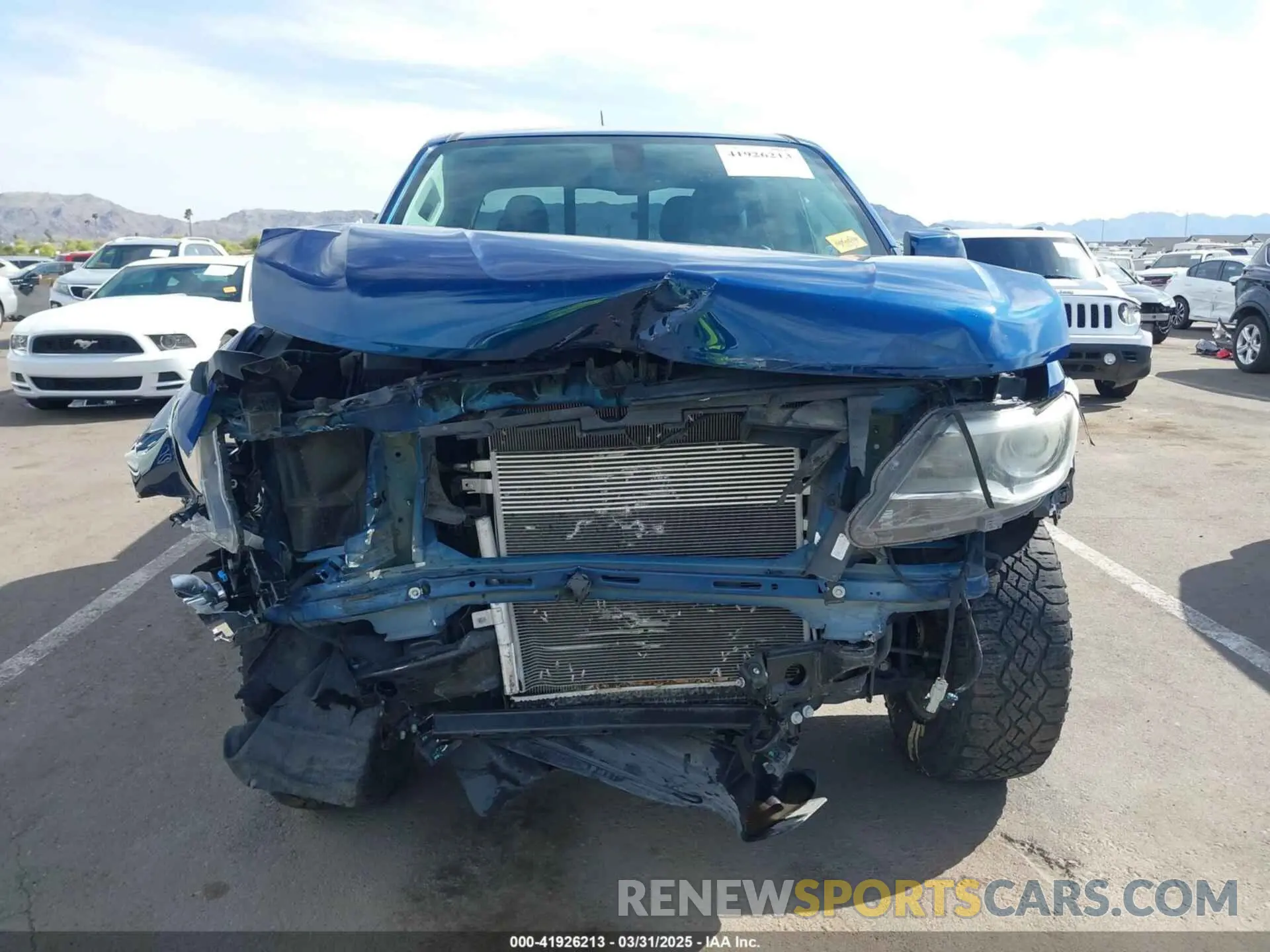 12 Photograph of a damaged car 1GCGTDEN9L1196083 CHEVROLET COLORADO 2020