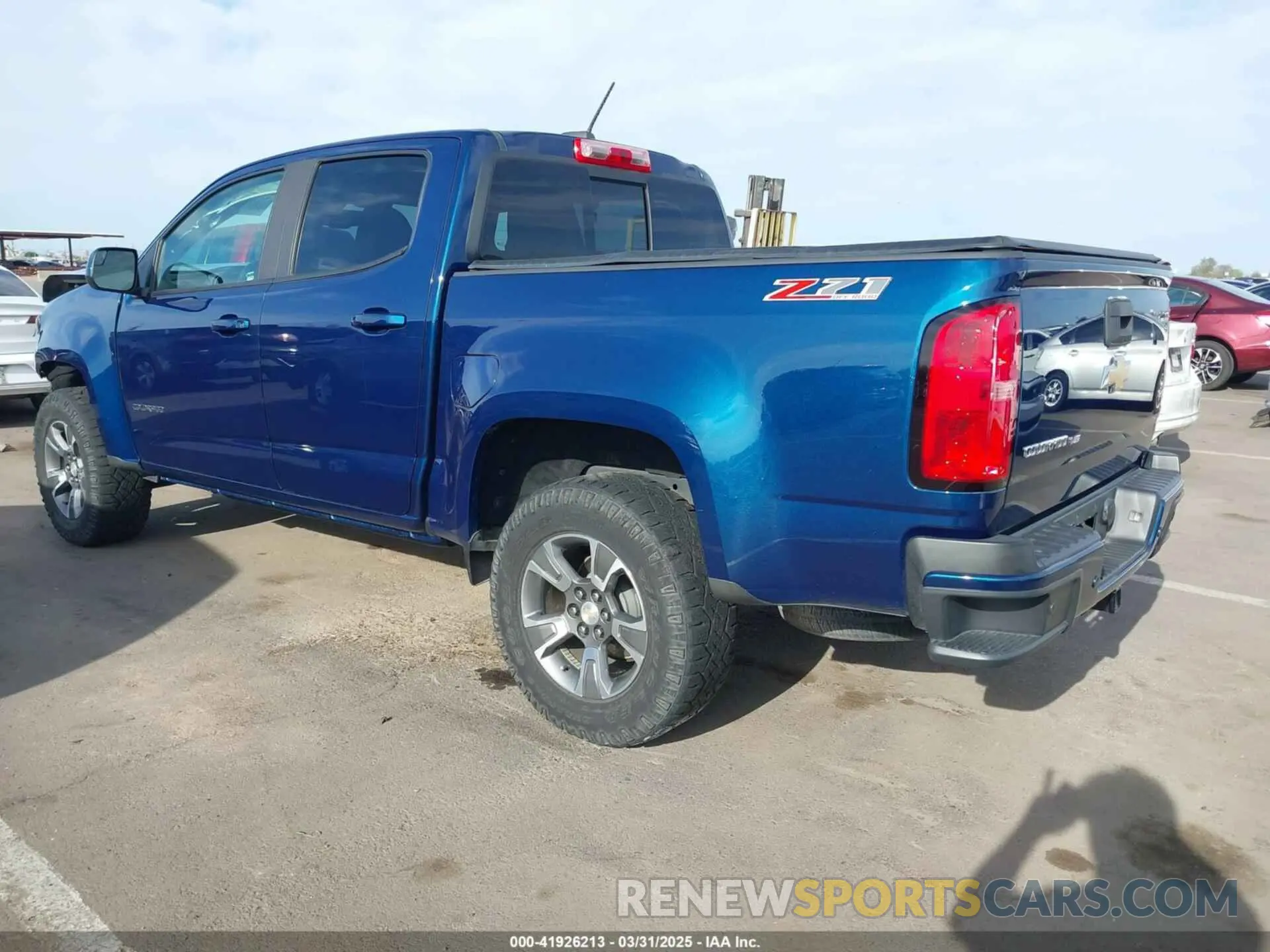 3 Photograph of a damaged car 1GCGTDEN9L1196083 CHEVROLET COLORADO 2020