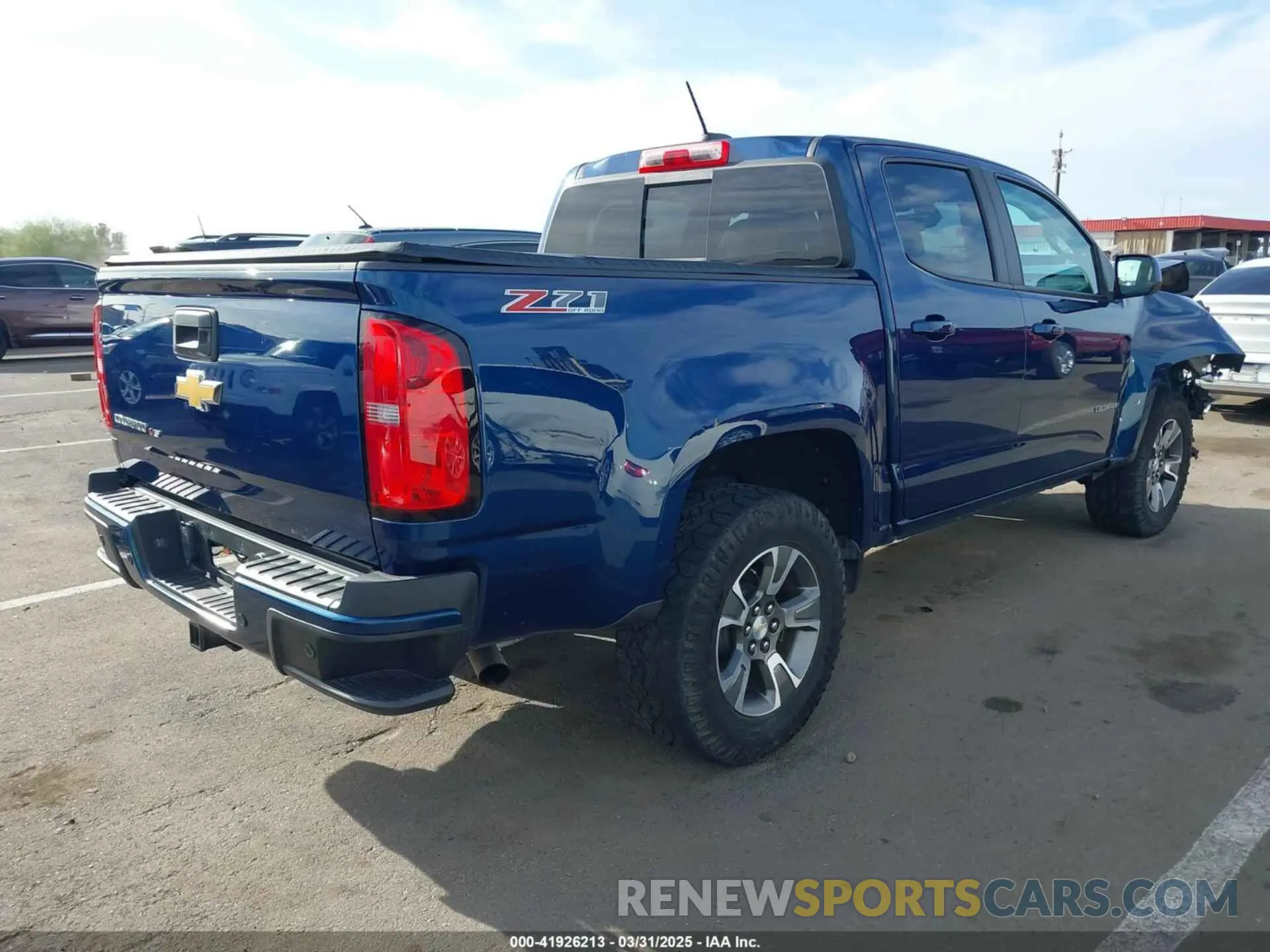 4 Photograph of a damaged car 1GCGTDEN9L1196083 CHEVROLET COLORADO 2020