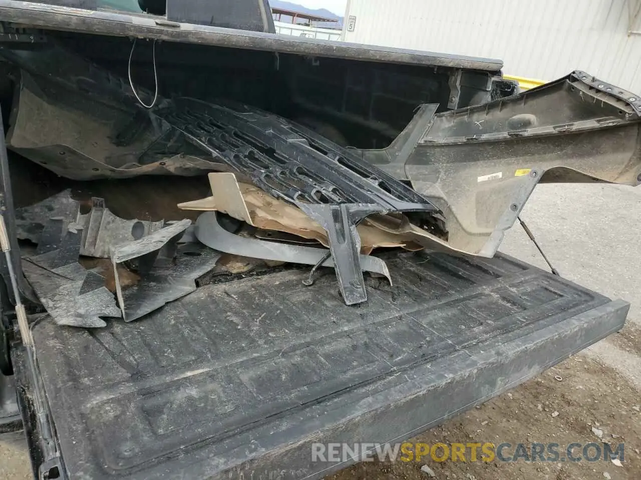 12 Photograph of a damaged car 1GCGTEEN4L1108305 CHEVROLET COLORADO 2020