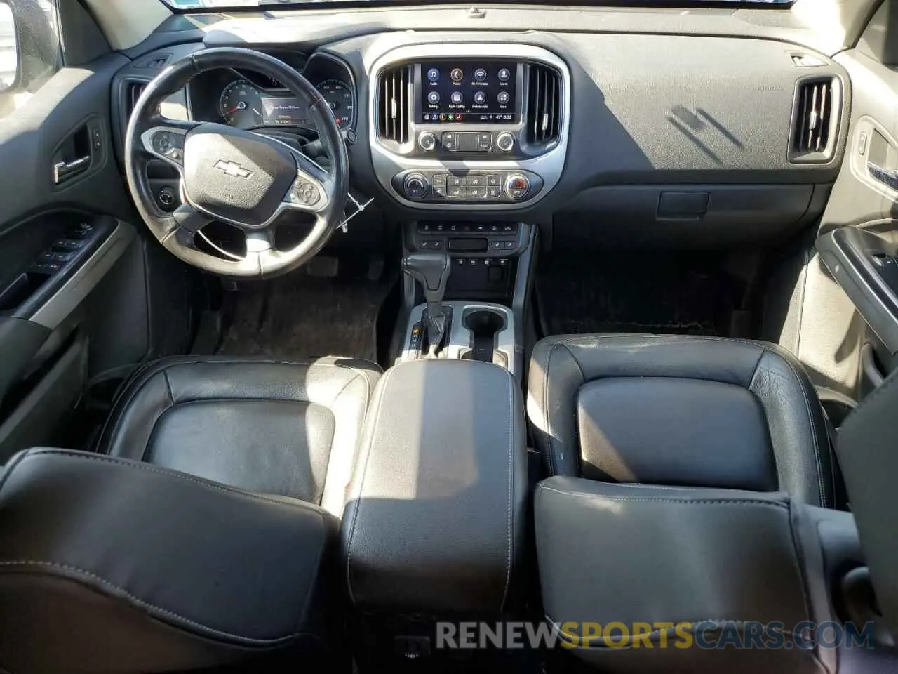 8 Photograph of a damaged car 1GCGTEEN6L1133626 CHEVROLET COLORADO 2020