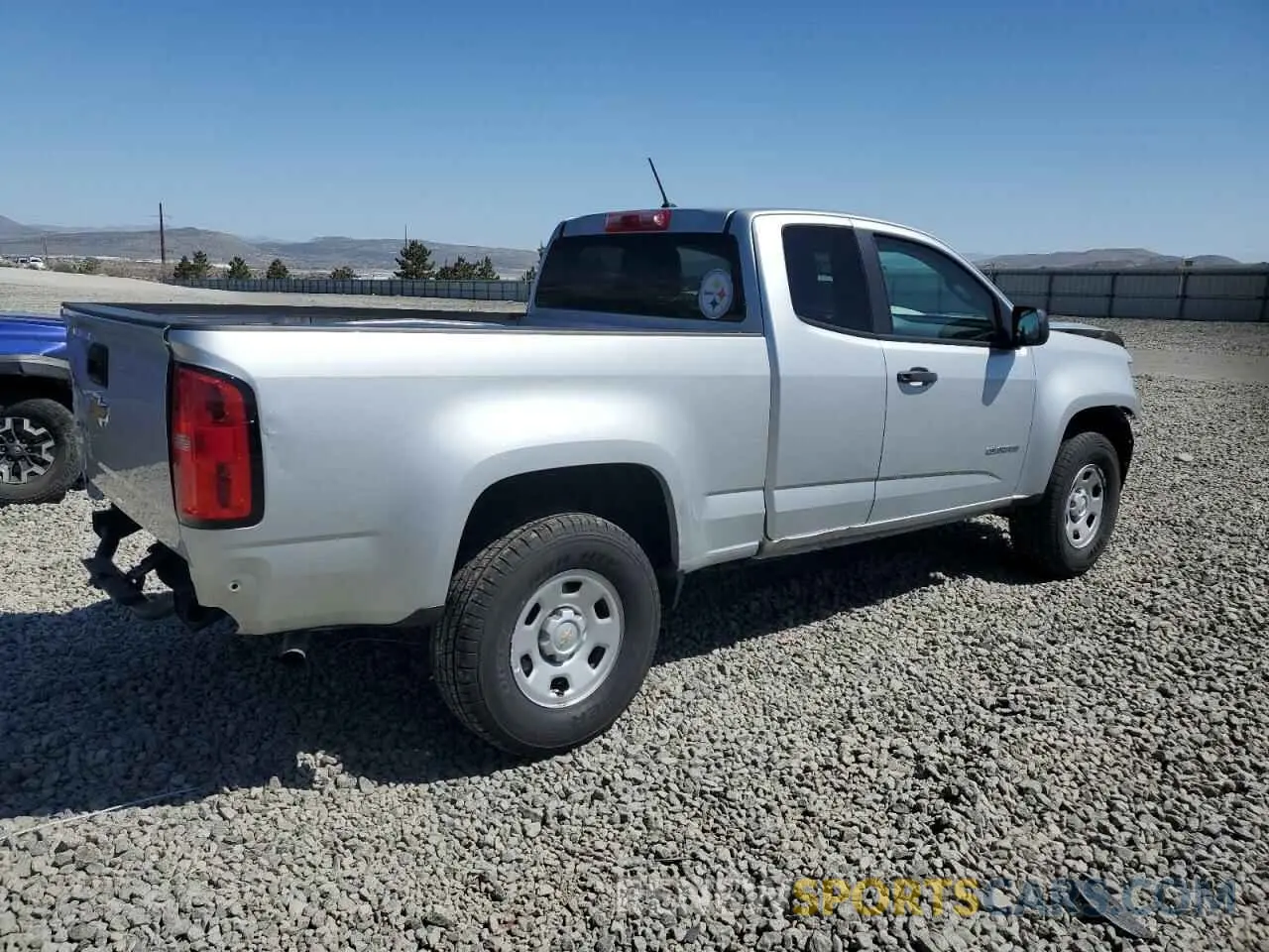 3 Photograph of a damaged car 1GCHSAEA7L1209383 CHEVROLET COLORADO 2020