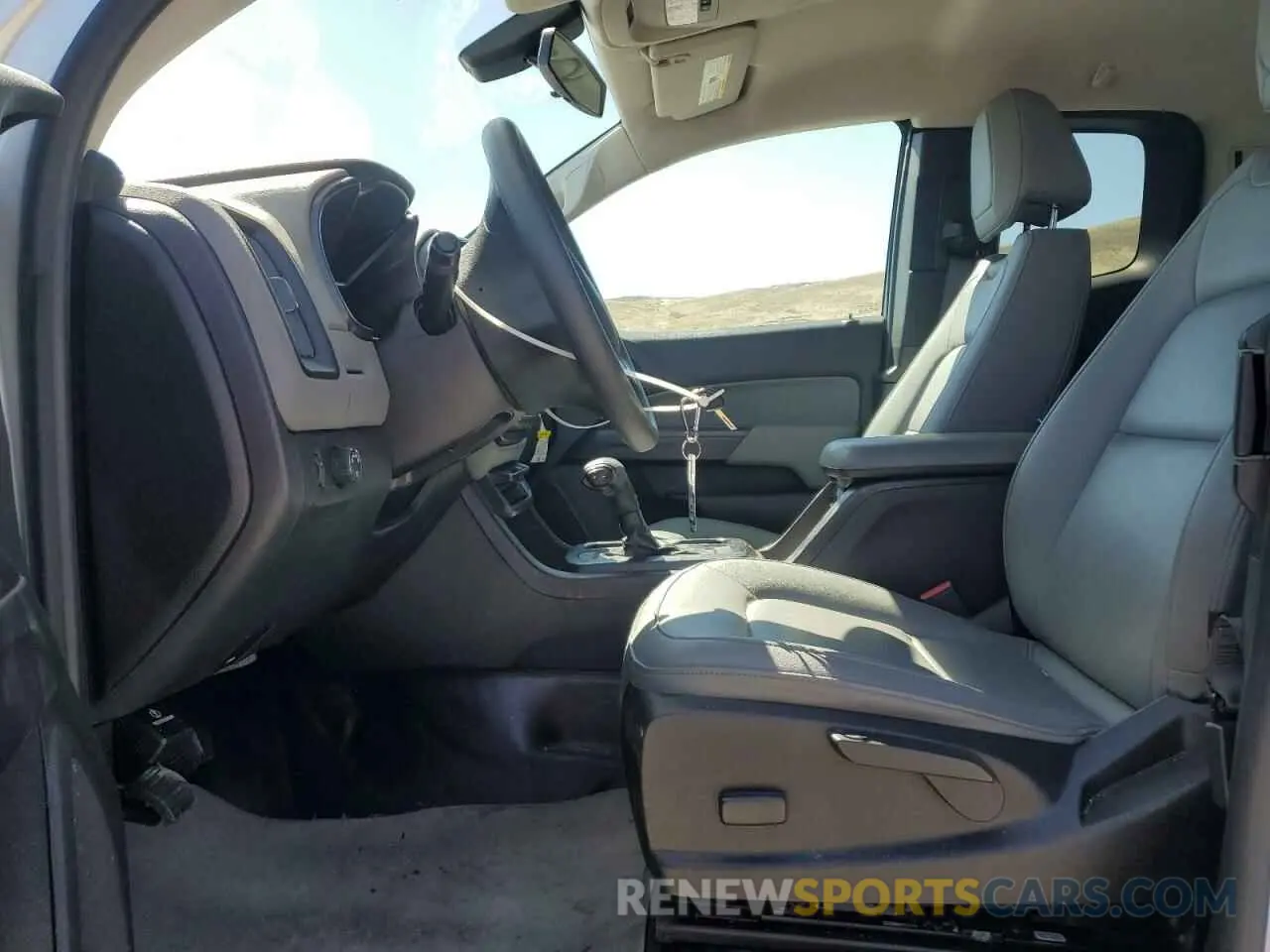7 Photograph of a damaged car 1GCHSAEA7L1209383 CHEVROLET COLORADO 2020